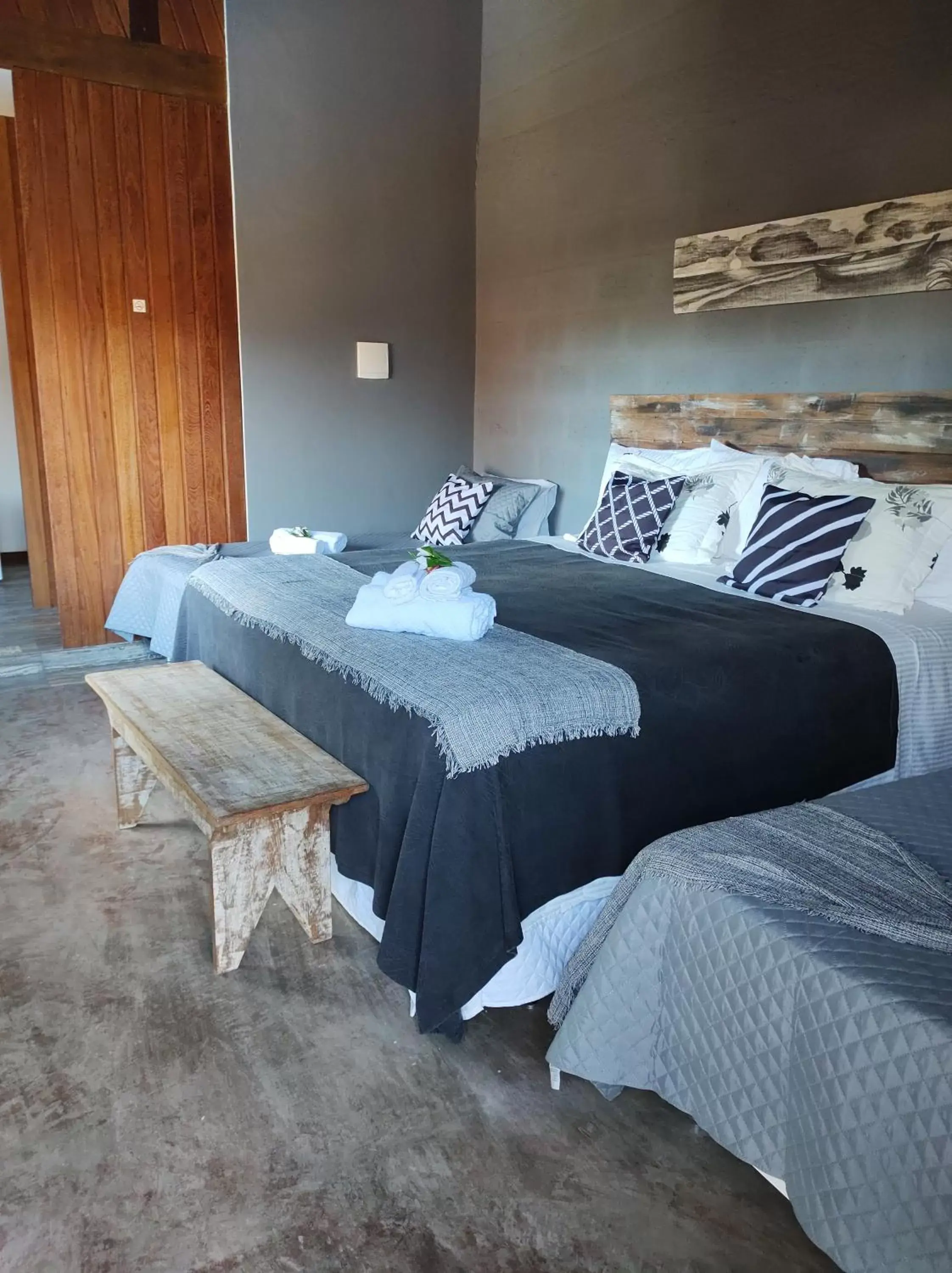 Quadruple Room with Garden View in Pousada Casa da Aroeira Quadruple Room with Garden View in Pousada Casa da Aroeira