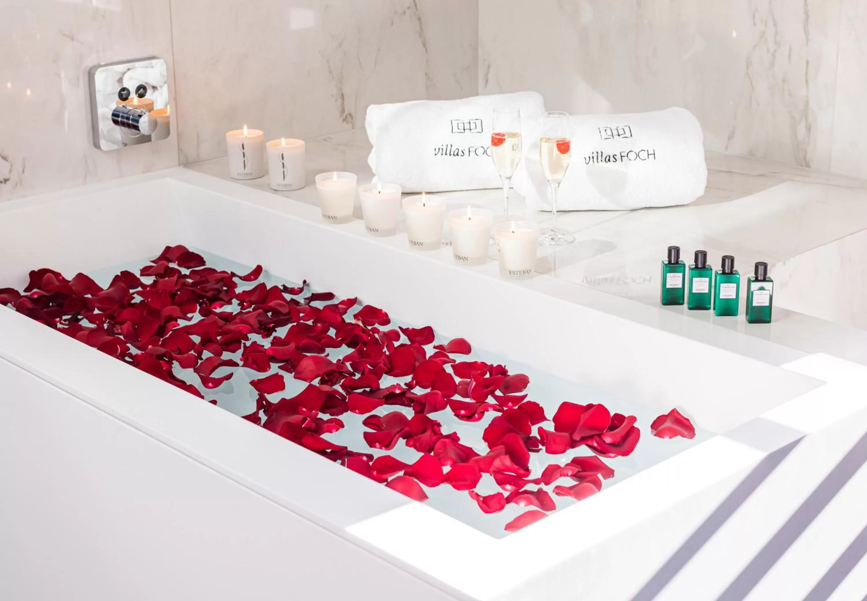 Bath in Villas Foch Boutique Hotel & Spa Bordeaux