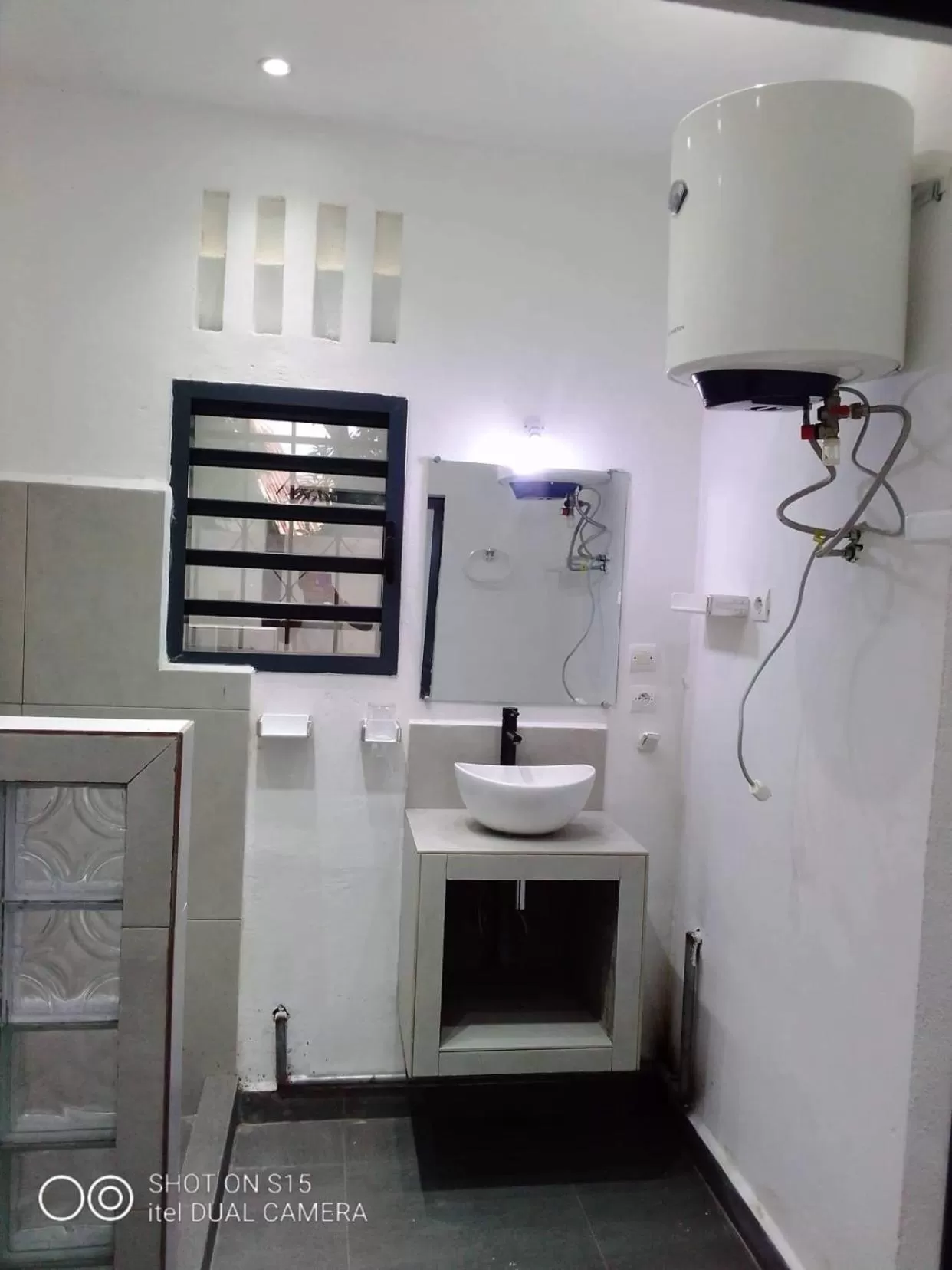 Bathroom in Le Majestic Toamasina Hotel