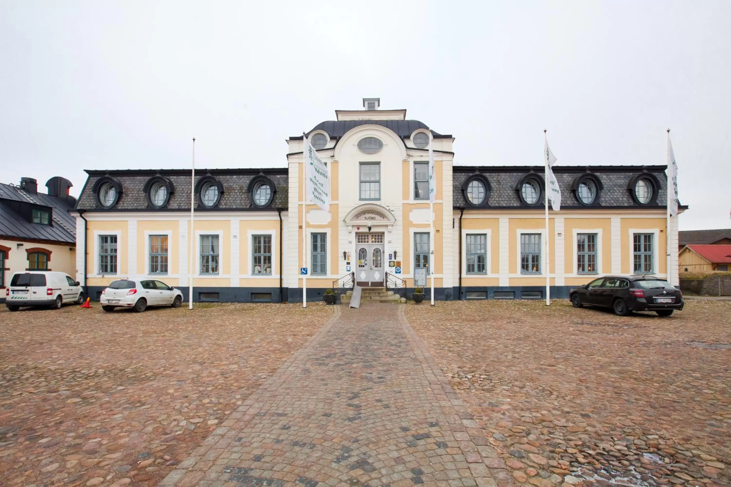 Facade/entrance in Sjöbo Gästgifvaregård
