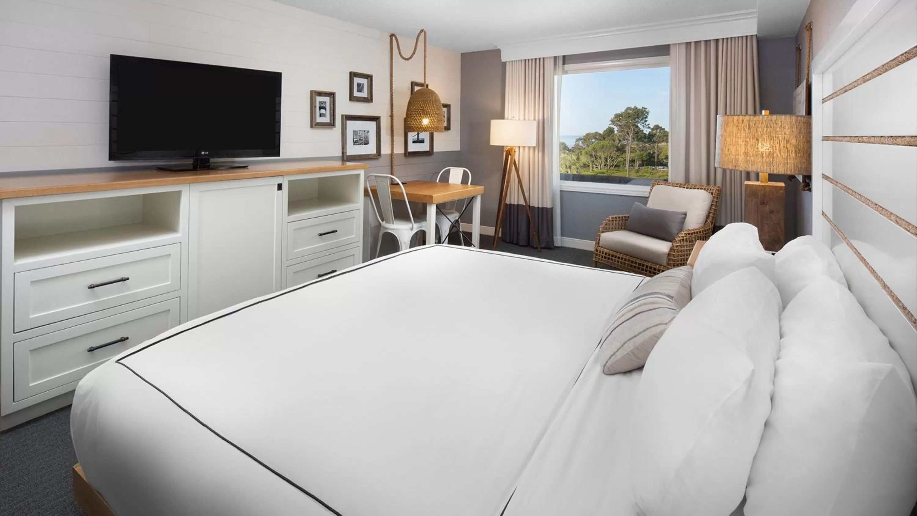 Photo of the whole room, Bed in Beach House Resort Hilton Head Island