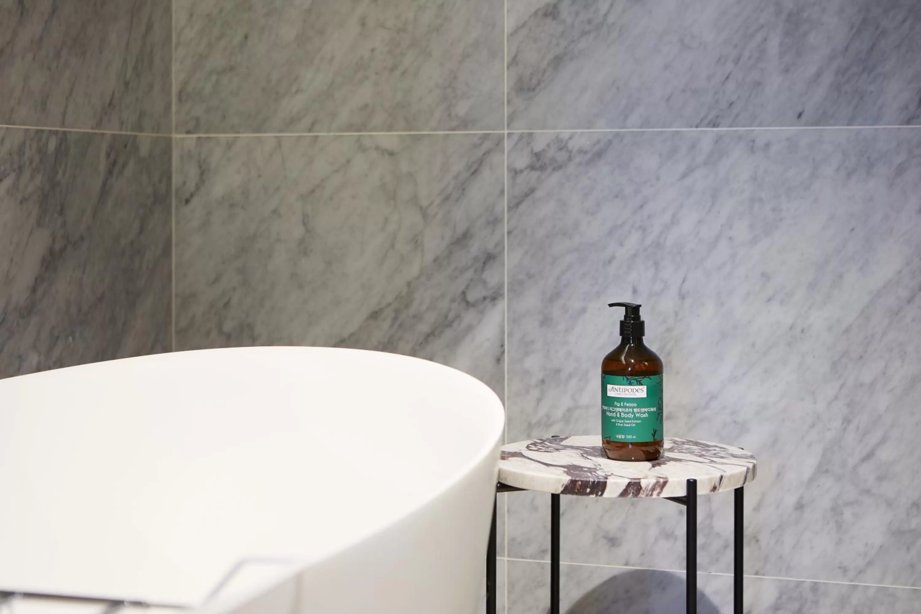 Bathroom in voco Seoul Gangnam by IHG