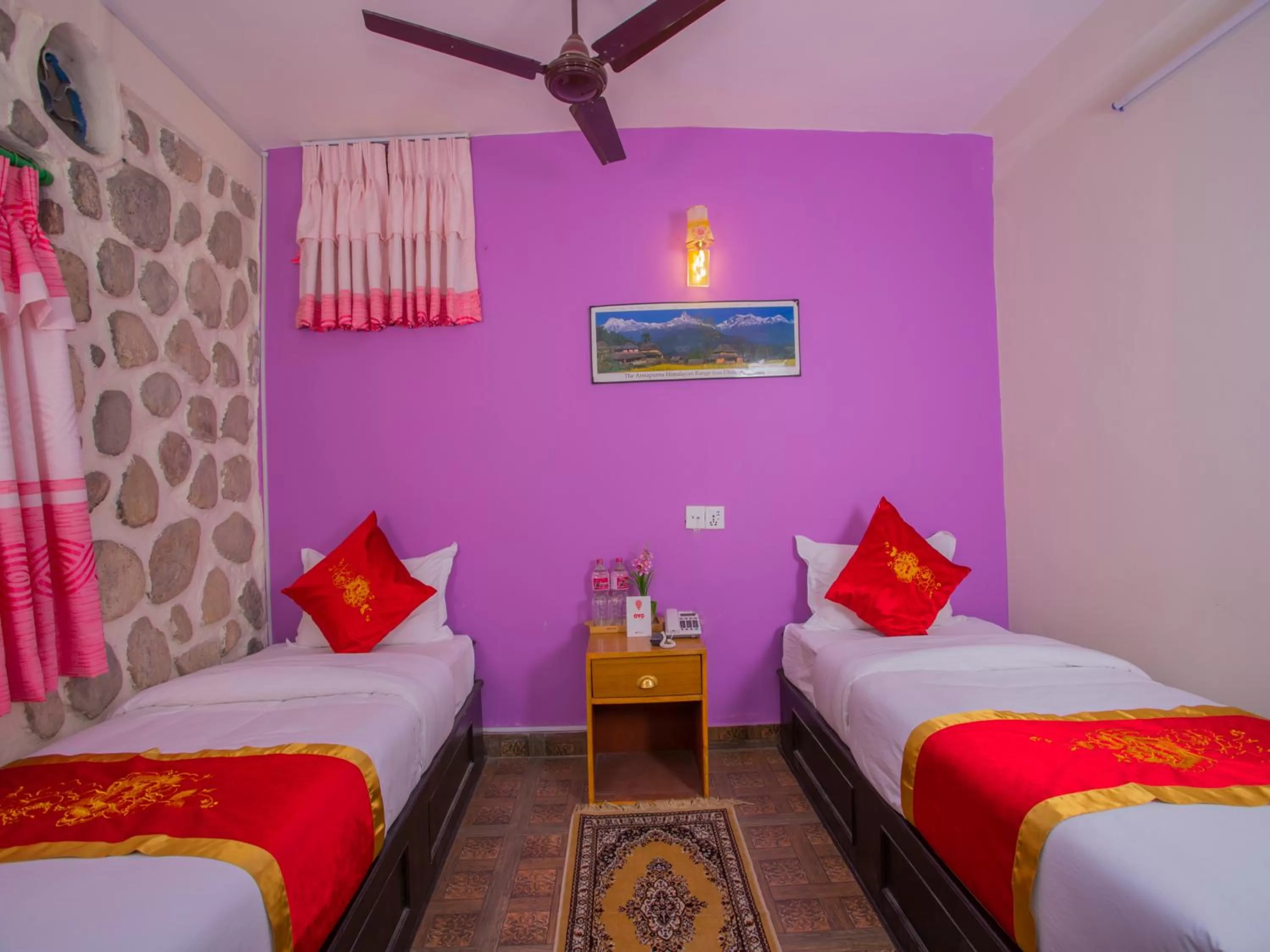 Bed in Hotel Fewa Corner & Restro