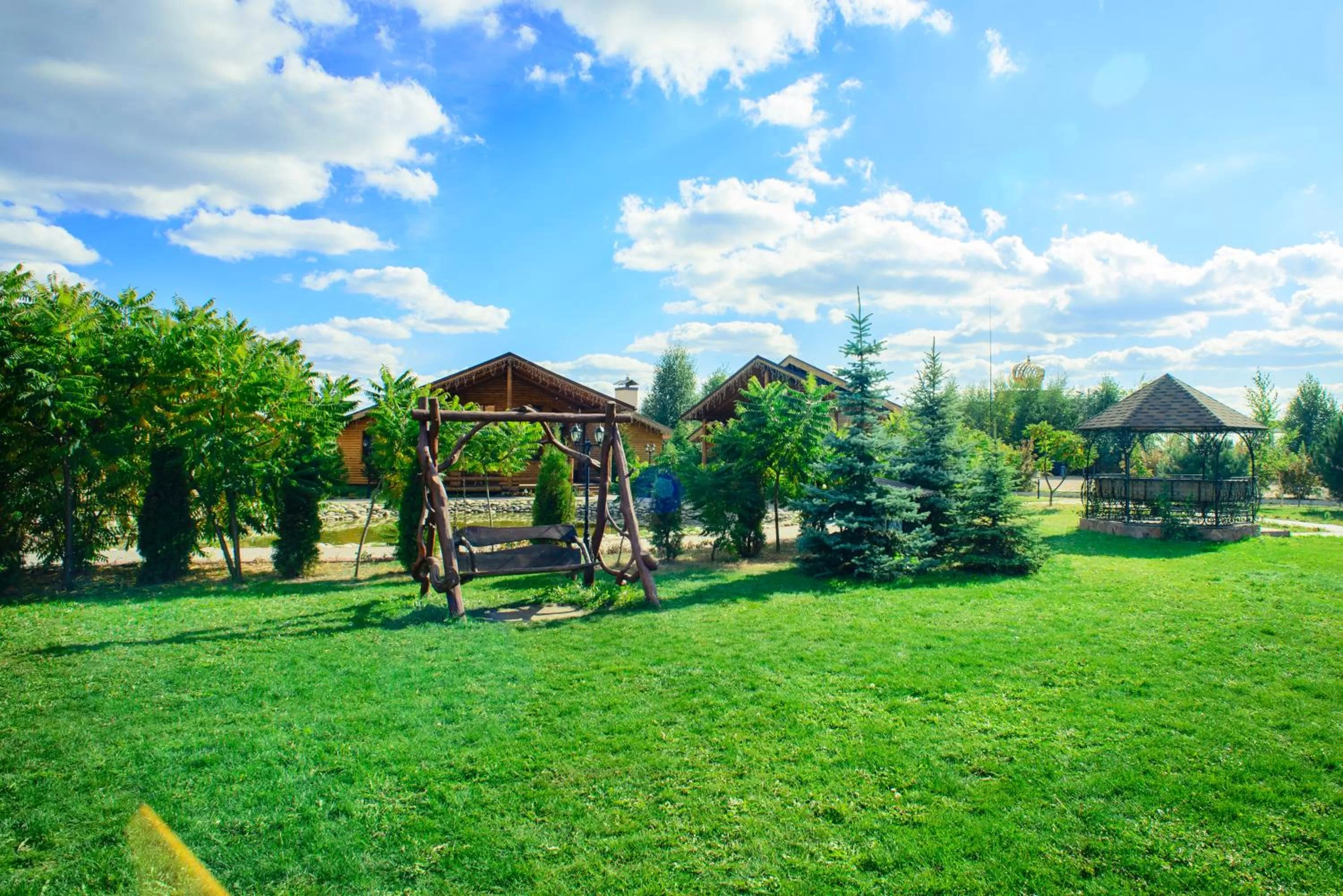 Natural landscape, Property Building in Petrovskyi Brovar