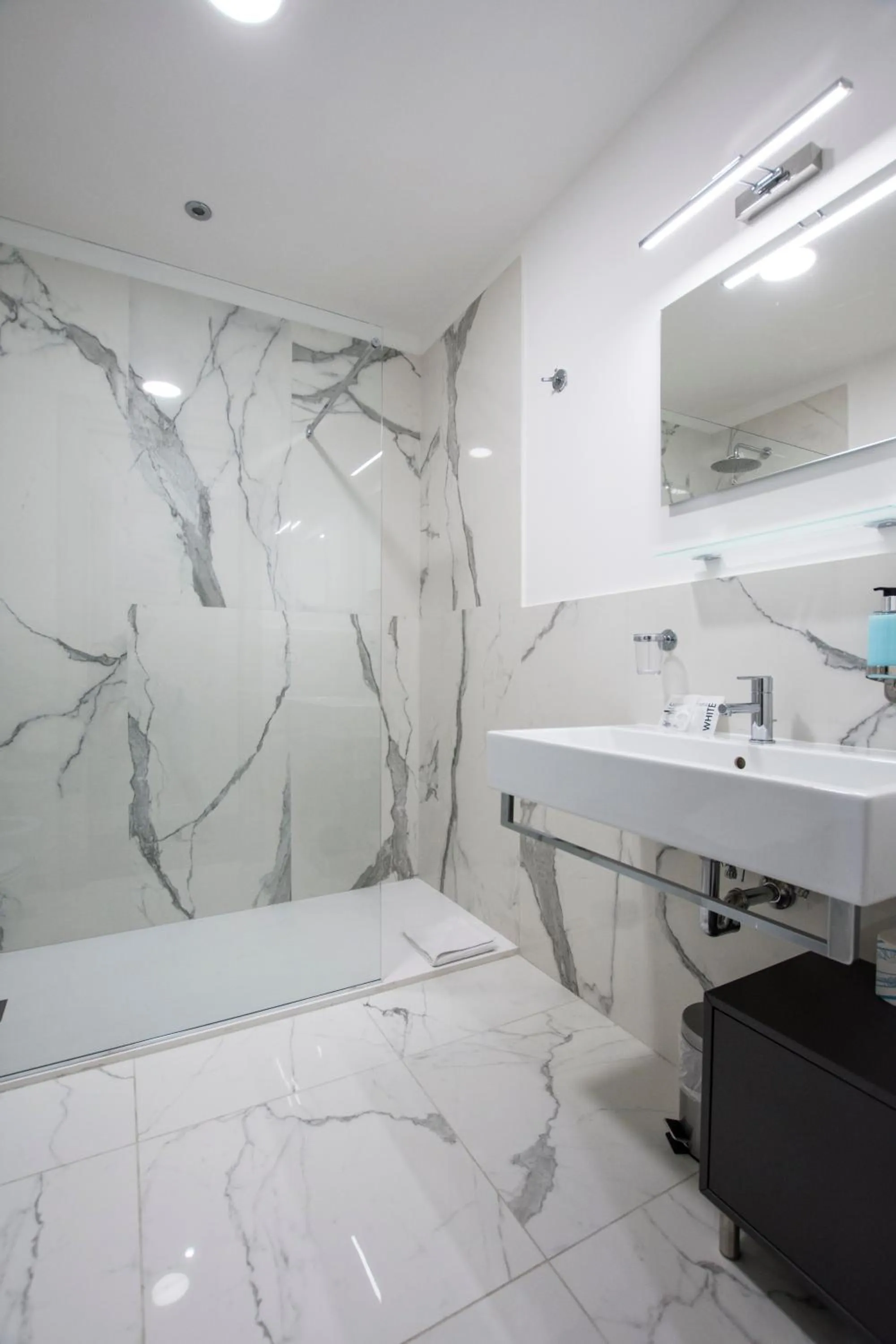 Bathroom in Regolo Rooms Vaticano