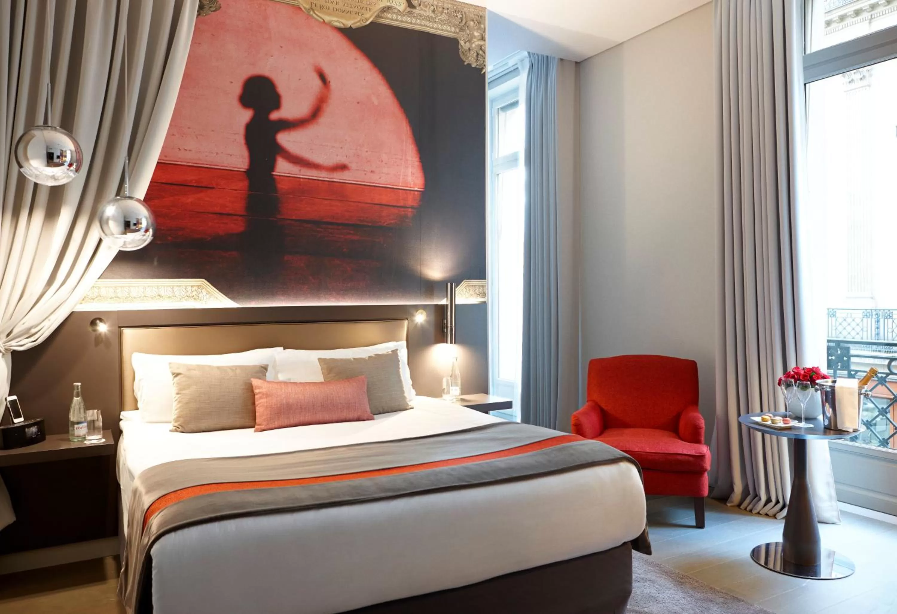 Photo of the whole room, Bed in Hotel Indigo Paris - Opera by IHG