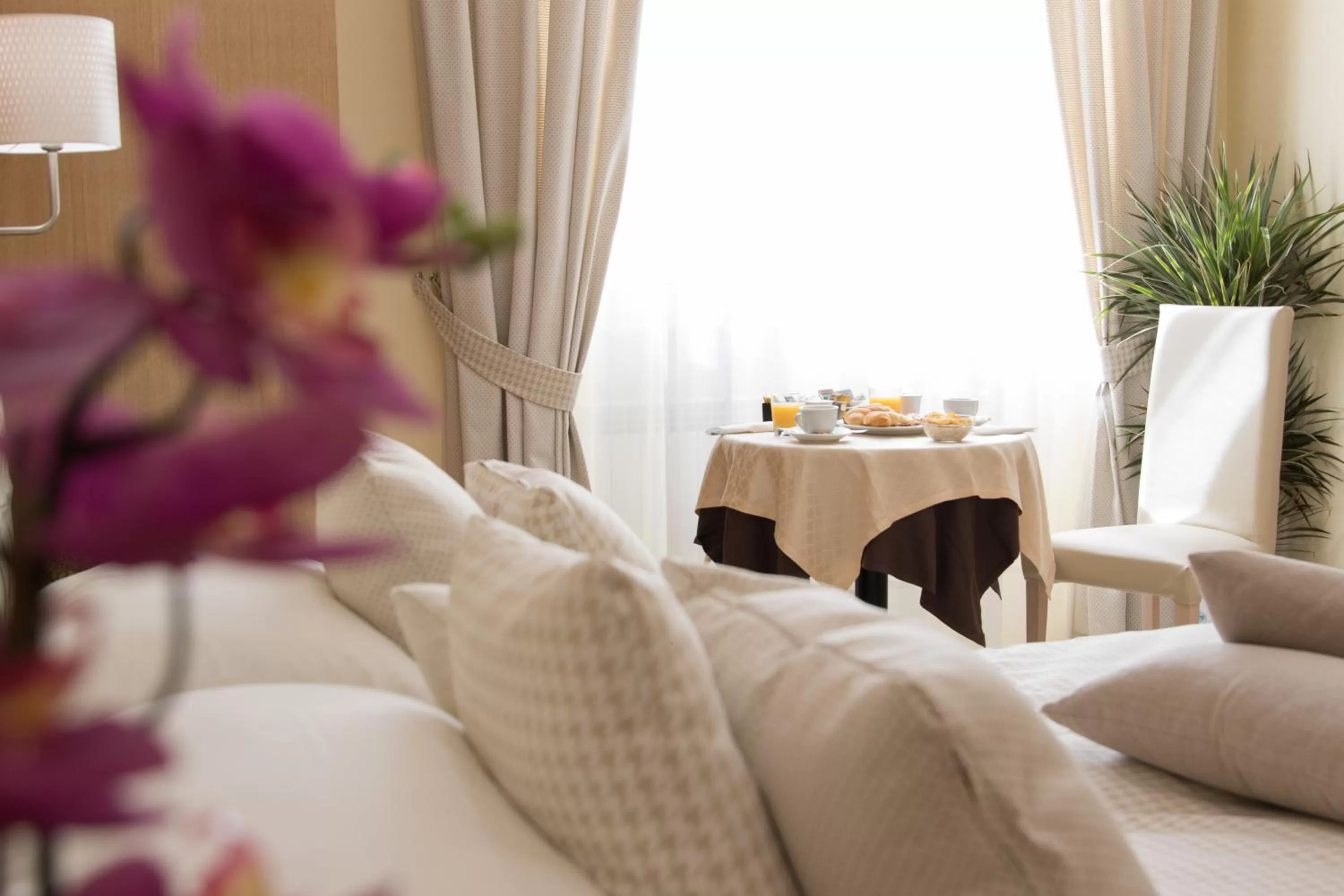 Bedroom in Esposizione Palace Hotel