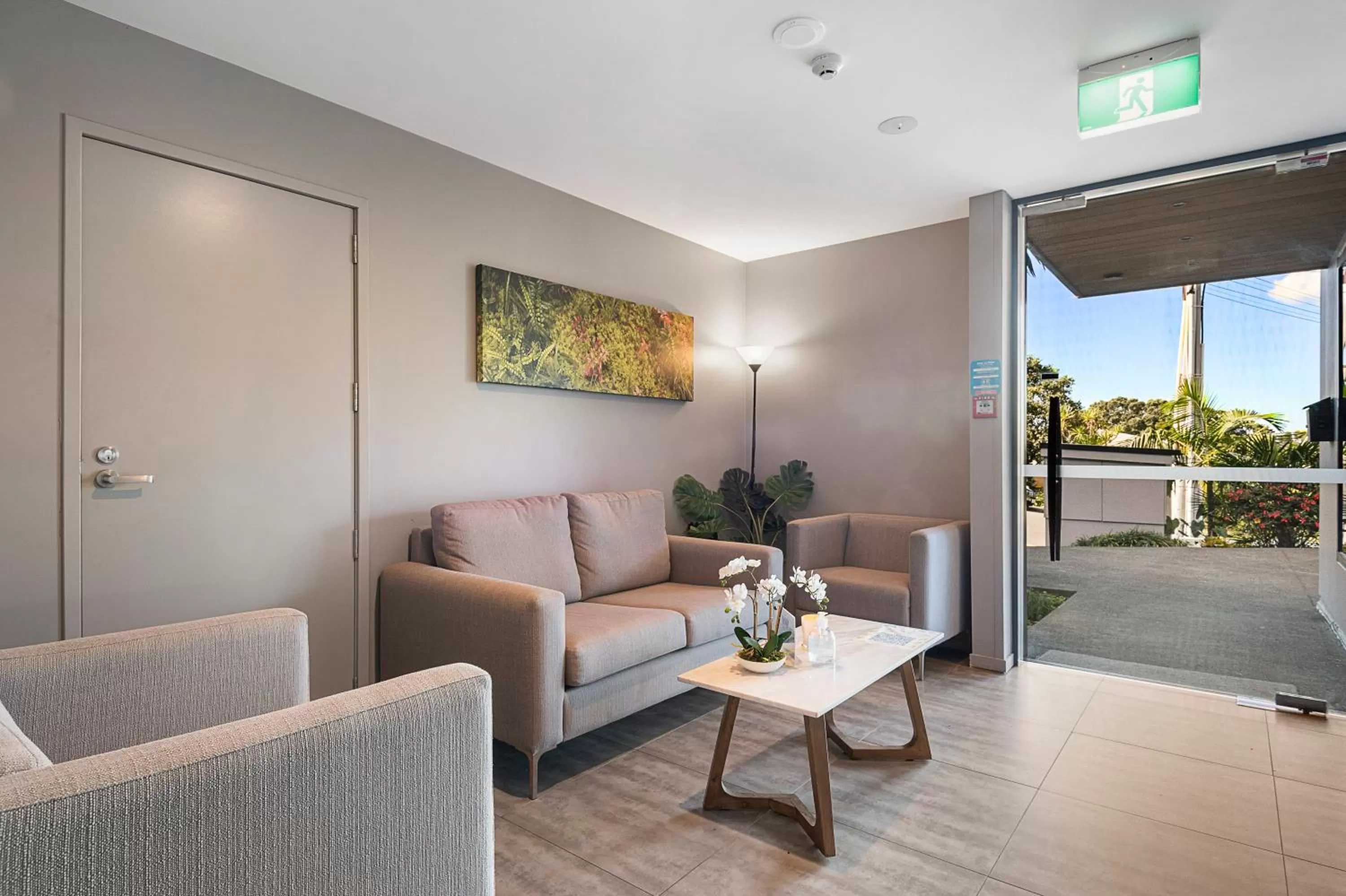 Lobby or reception in FERNZ Motel & Apartments Birkenhead