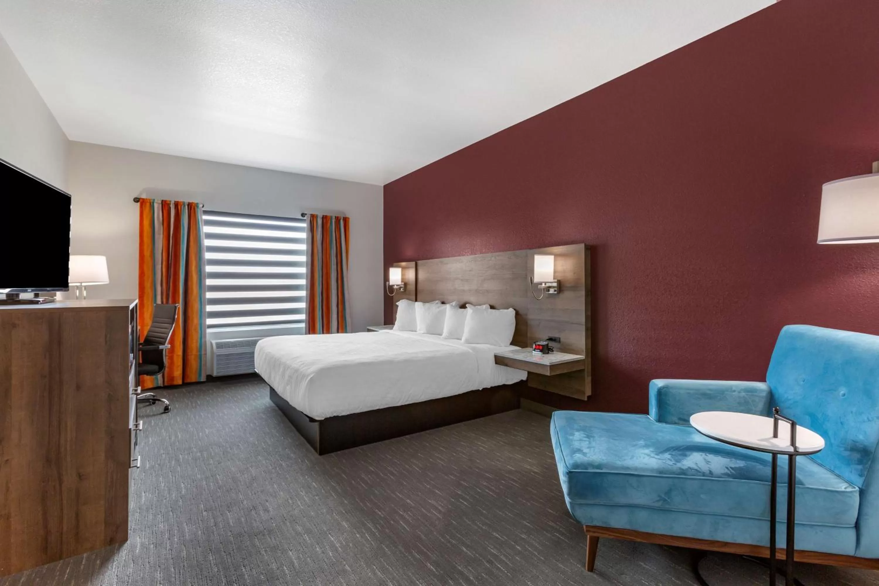 King Room with Bath Tub - Mobility Accessible/Non-Smoking in Best Western Plus Casa Grande Inn & Suites