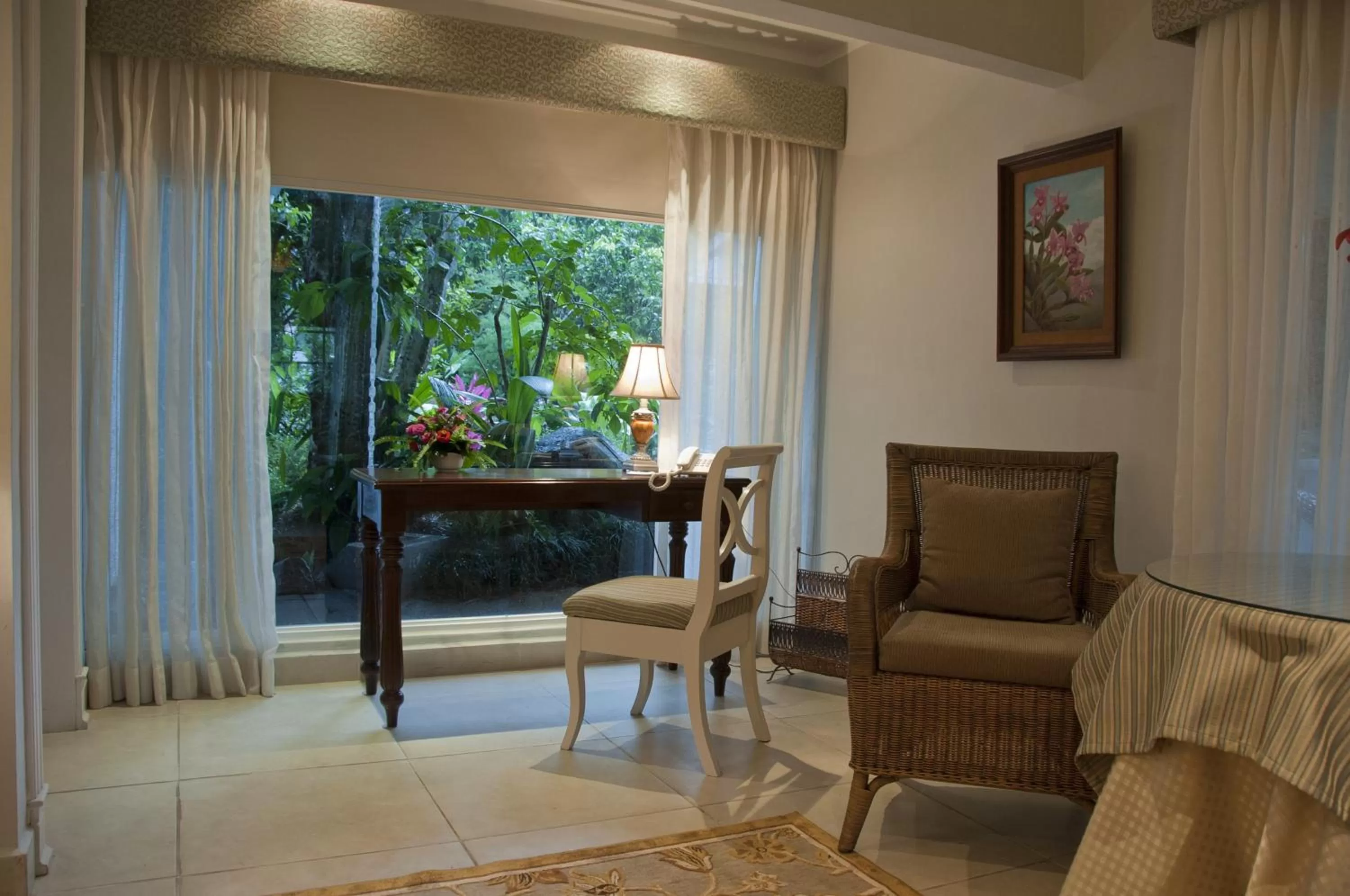 Seating area in Hotel Panamonte