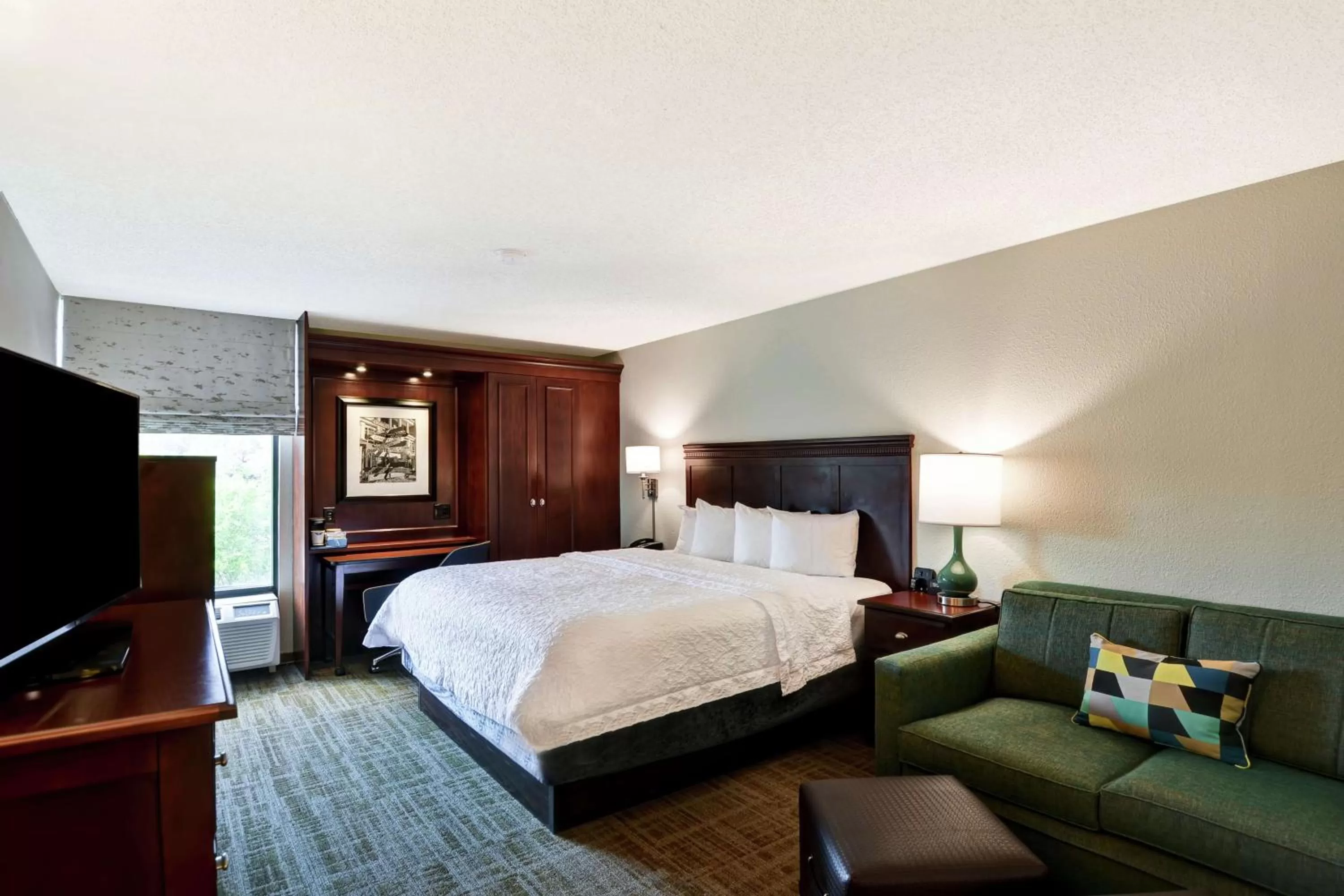 Bedroom, Bed in Hampton Inn Charlotte-Gastonia