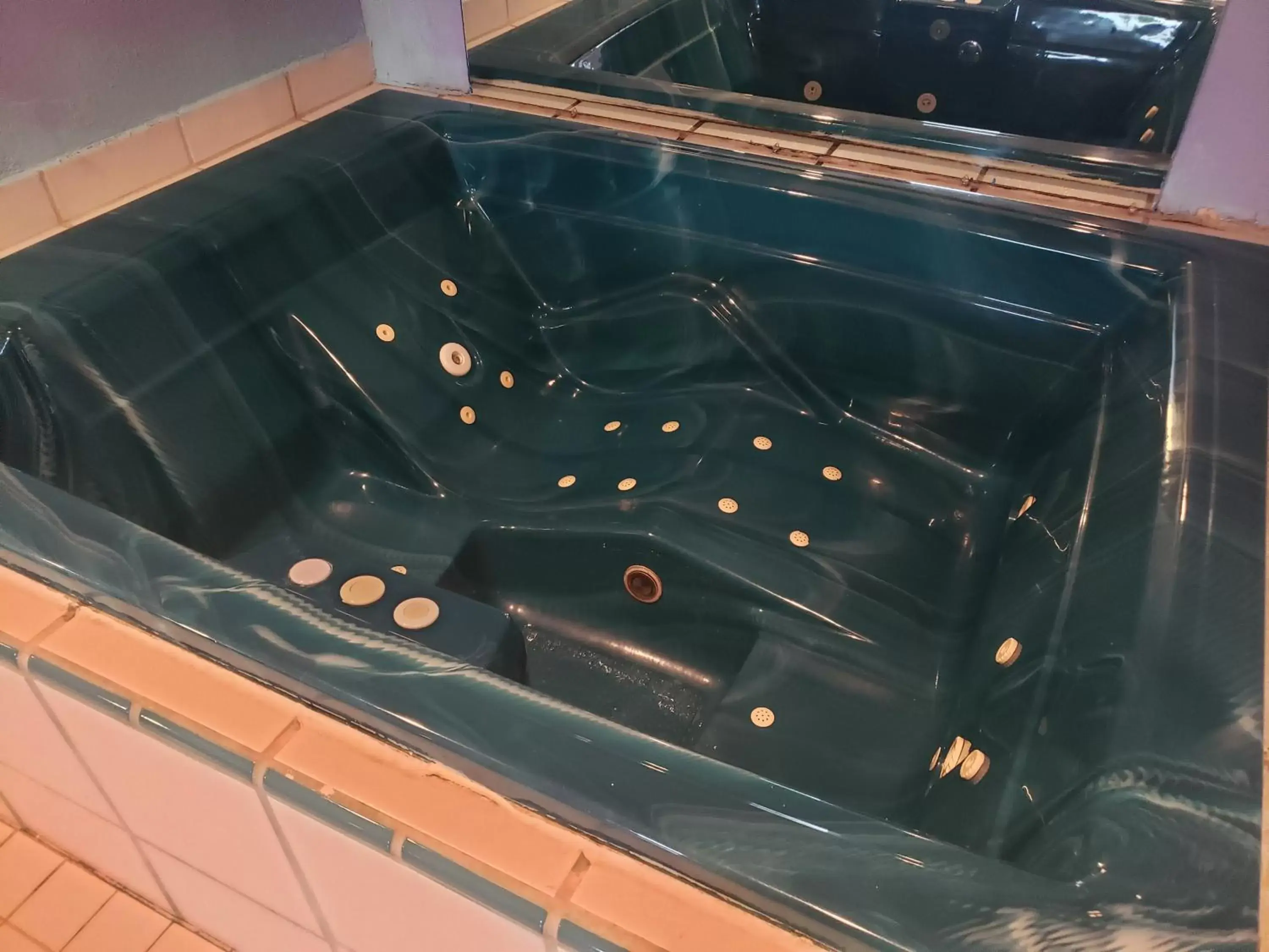 King Bed w/ Jetted Tub, Smoking in Envi Boutique Hotel Henderson-Evansville South King Bed w/ Jetted Tub, Smoking in Envi Boutique Hotel Henderson-Evansville South