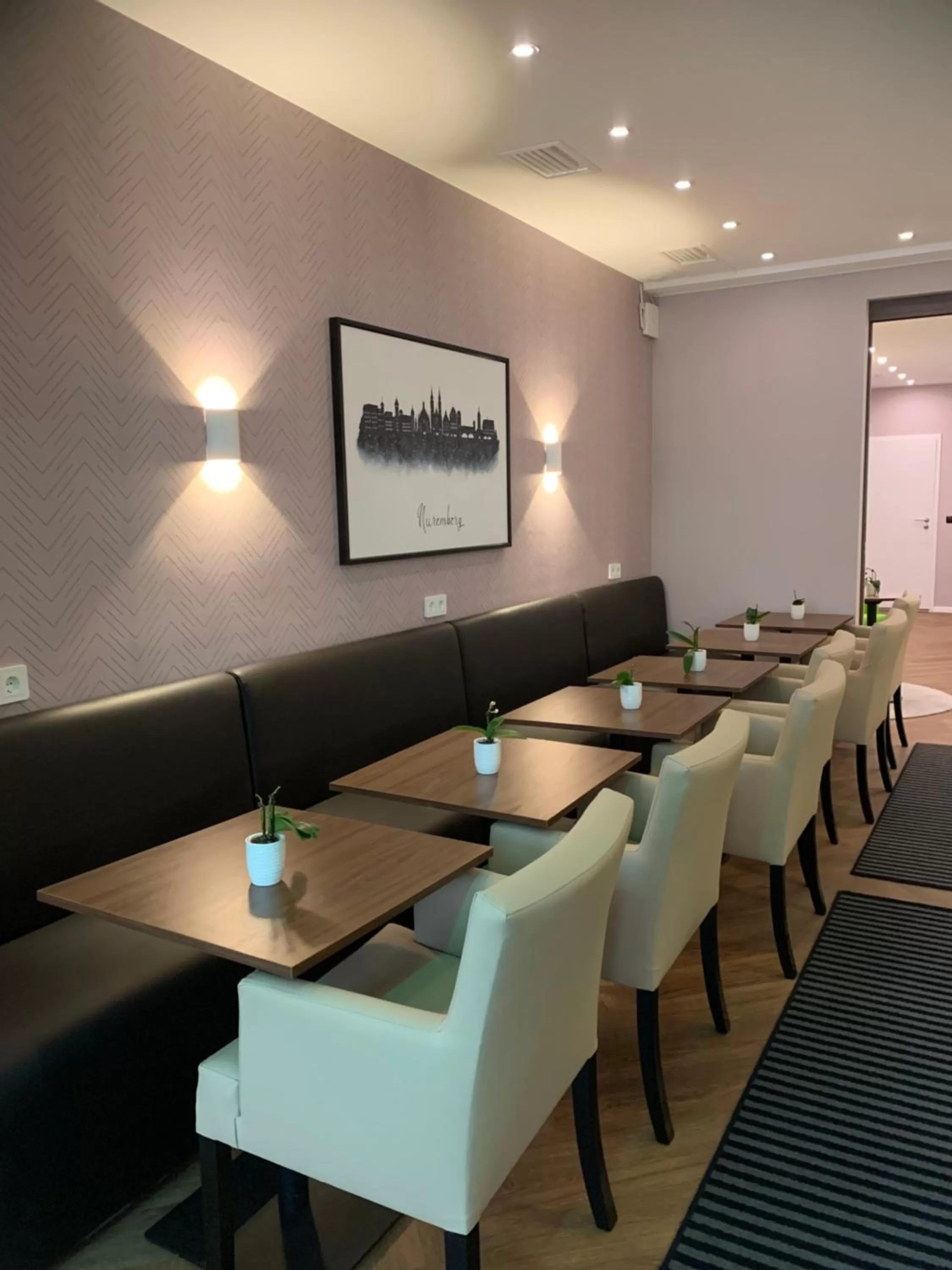 Lobby or reception in Behringers City Hotel Nürnberg