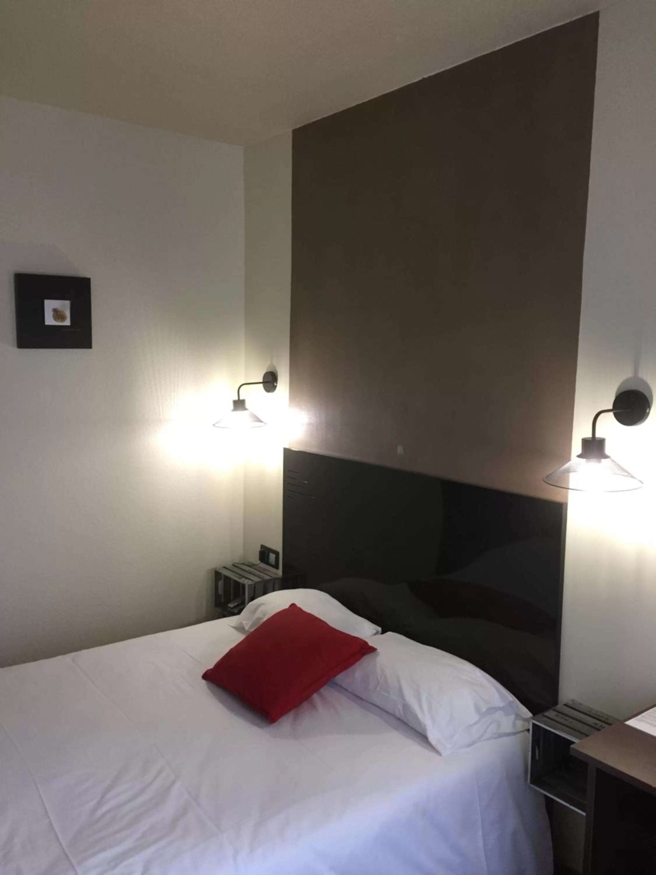 Bedroom, Bed in Hôtel des Ambassadeurs