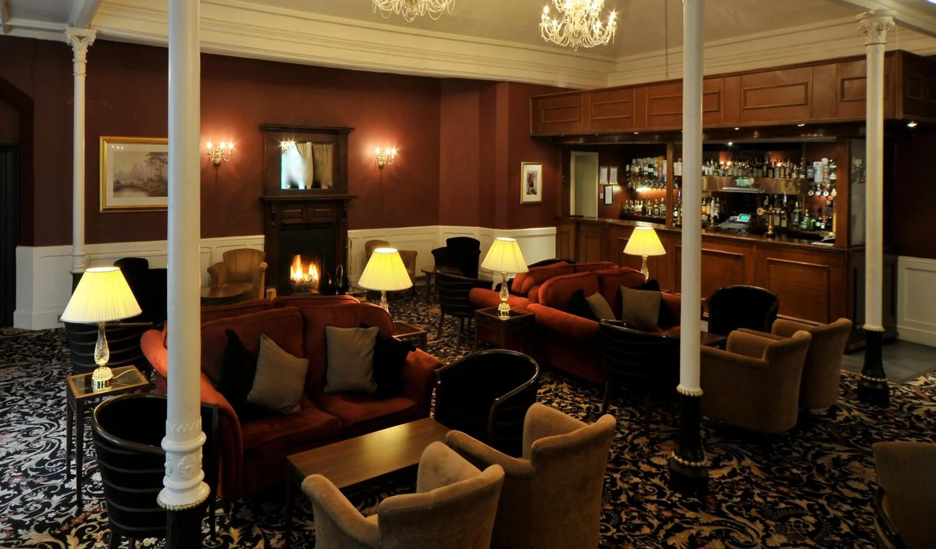 Lounge or bar in Ben Wyvis Hotel