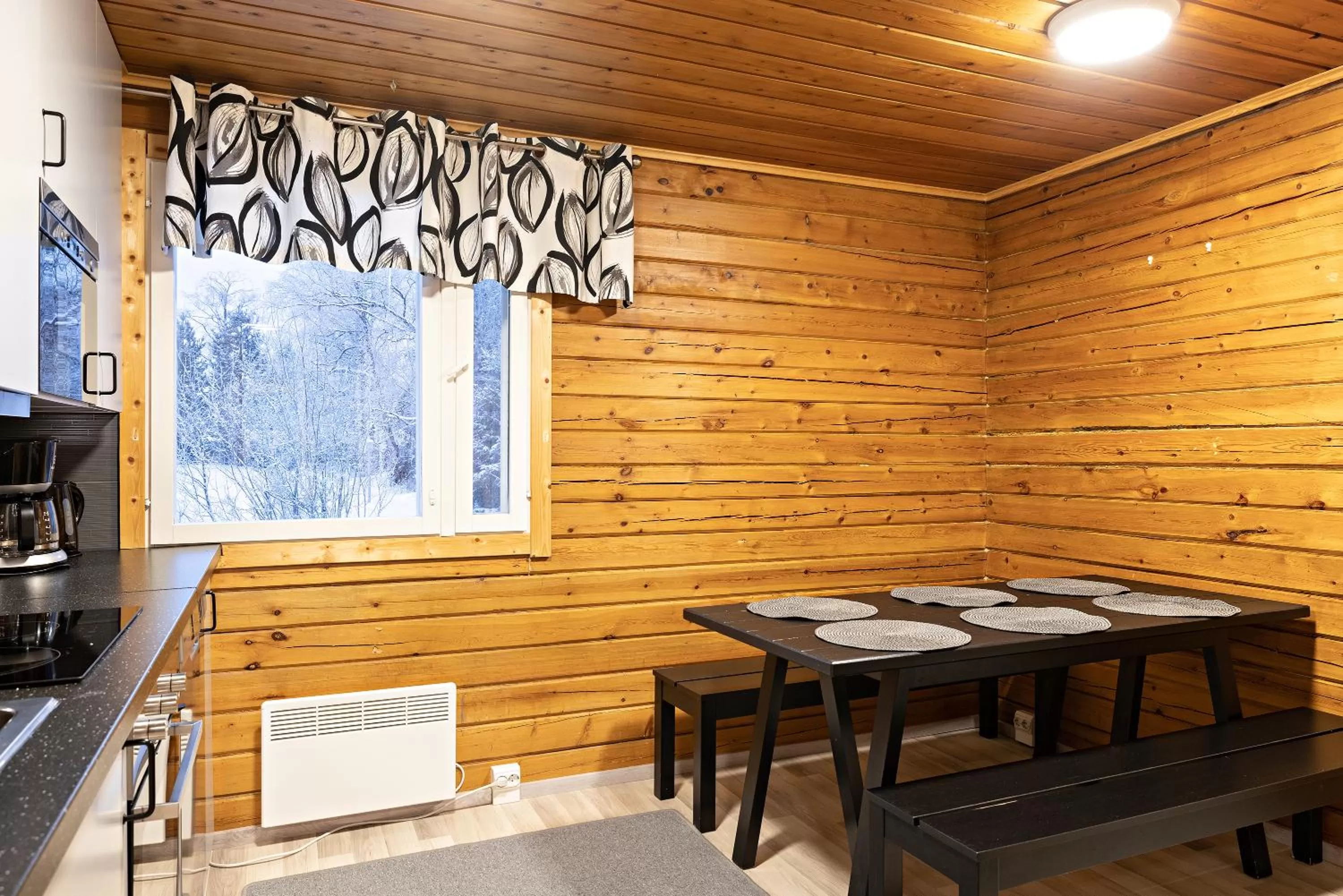 Dining Area in Arctic River Resort