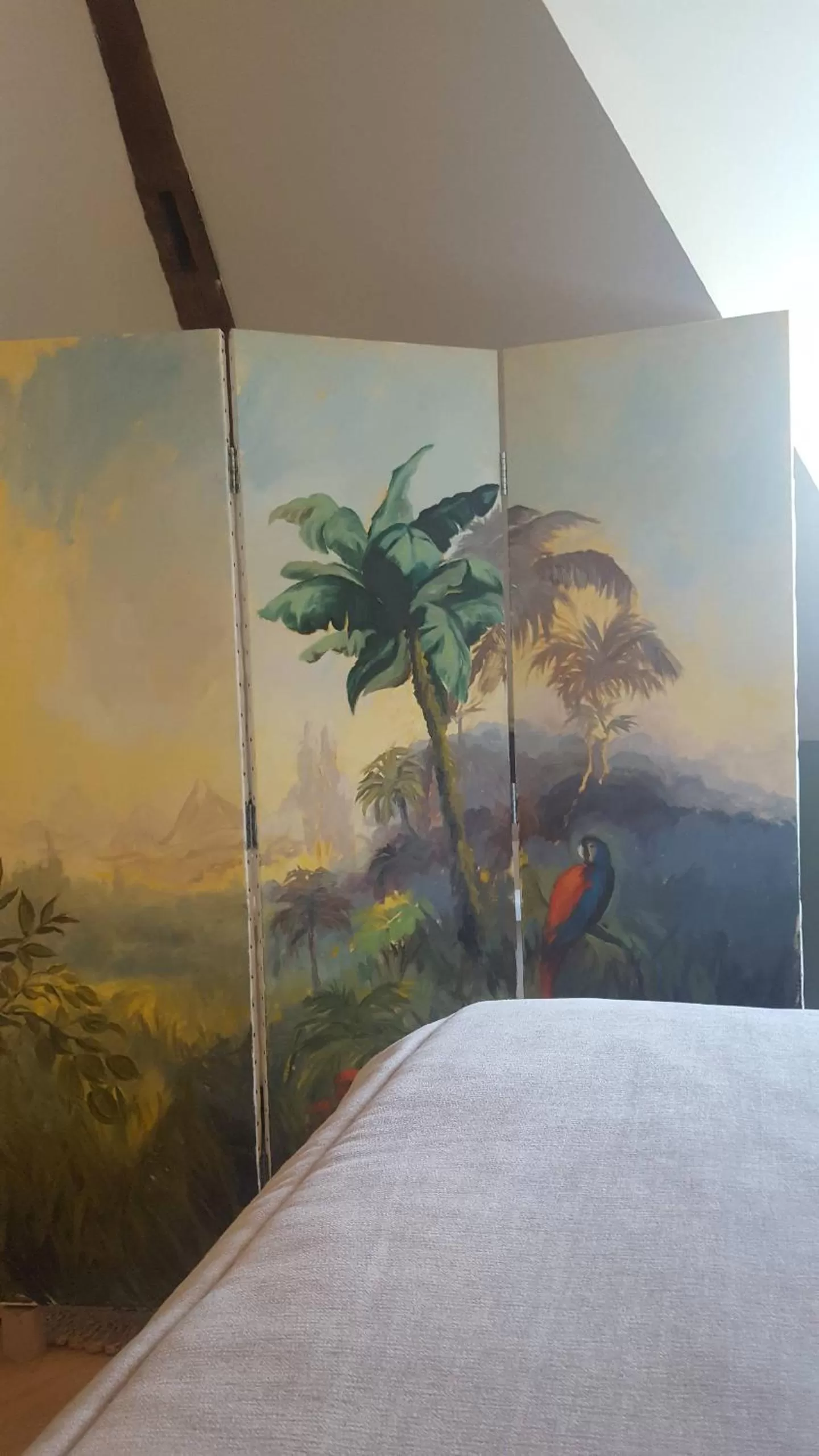 Bed in Au Jeu de Paume