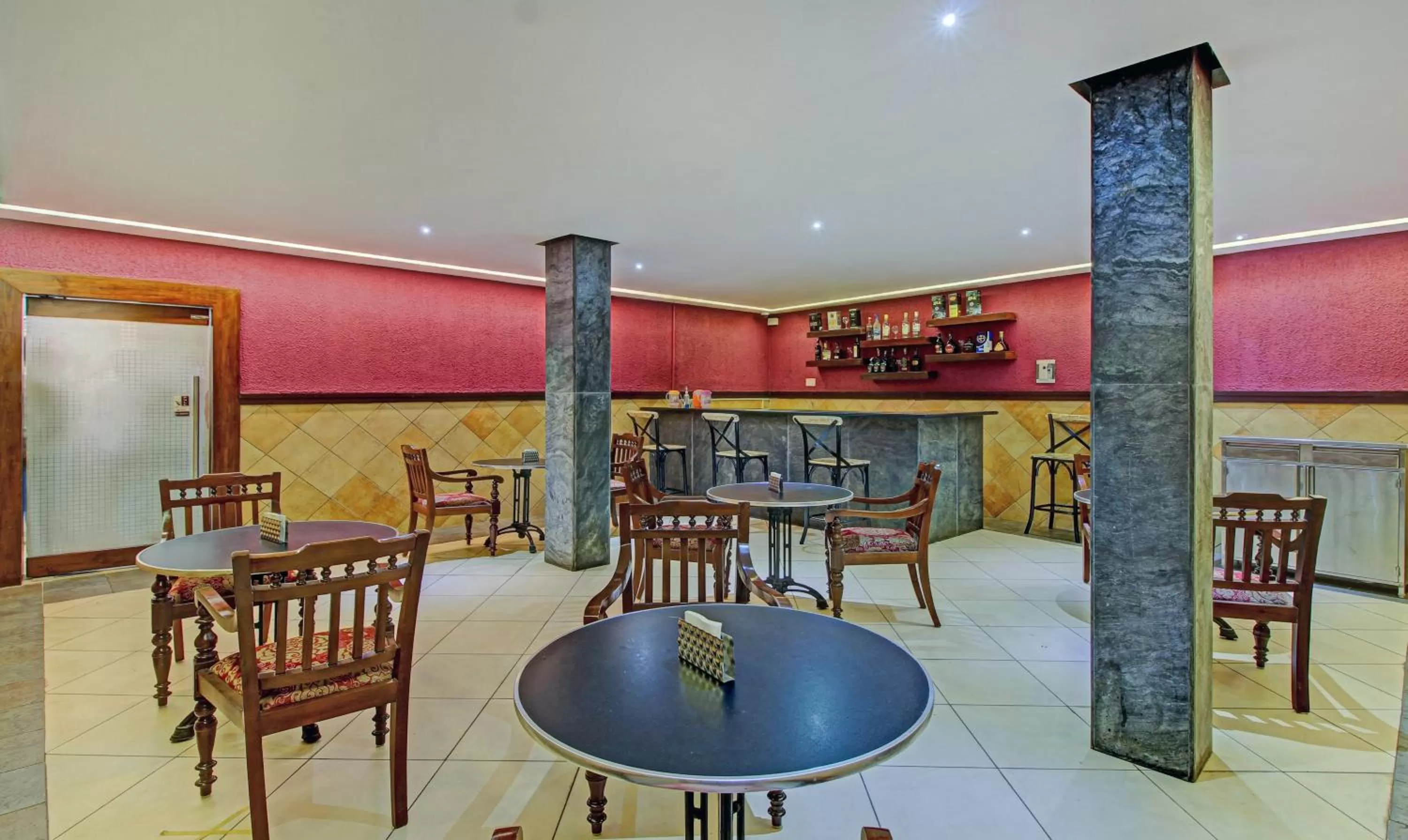 Dining area in Treebo Prince