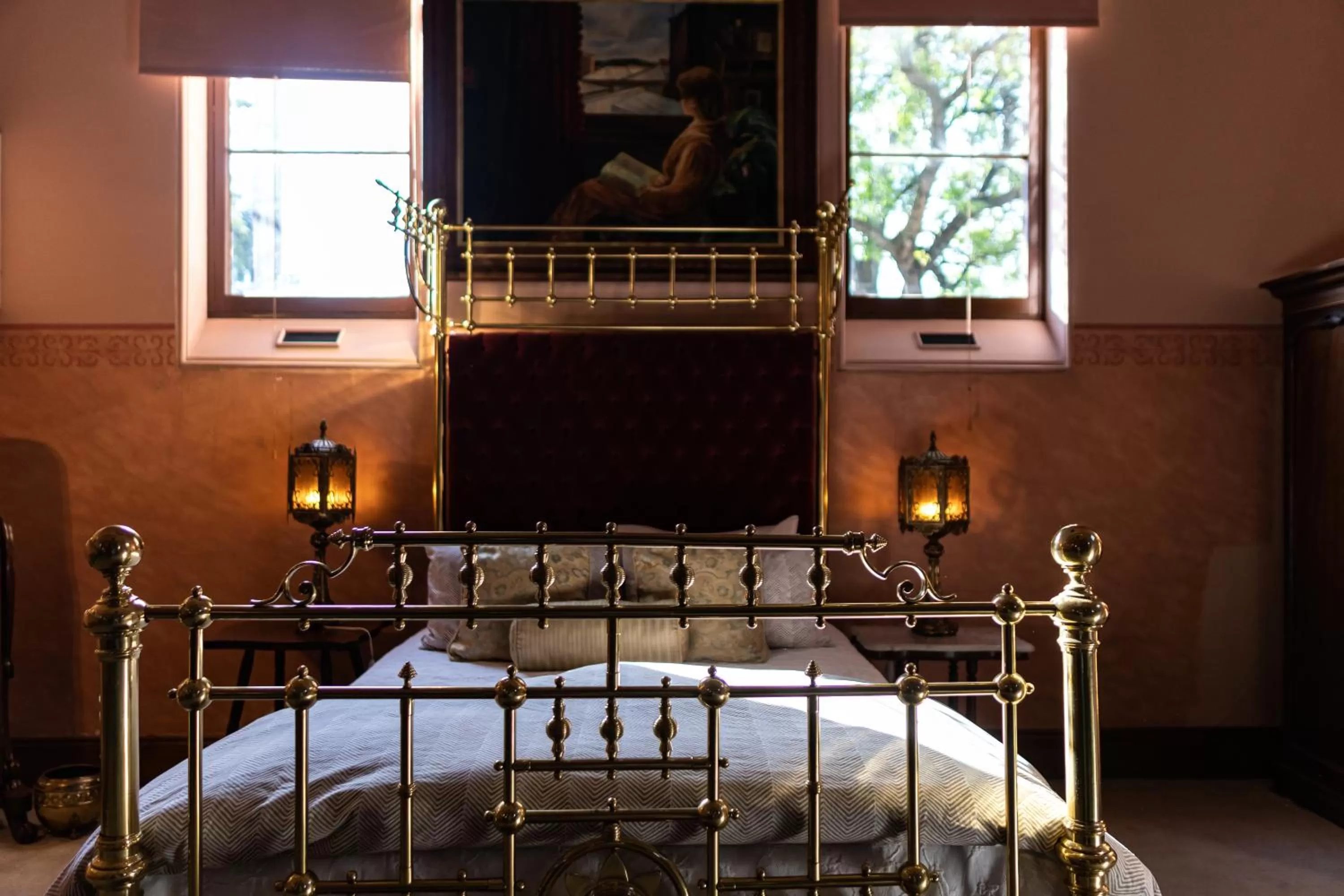 Bed in North Adelaide Heritage Cottages & Apartments