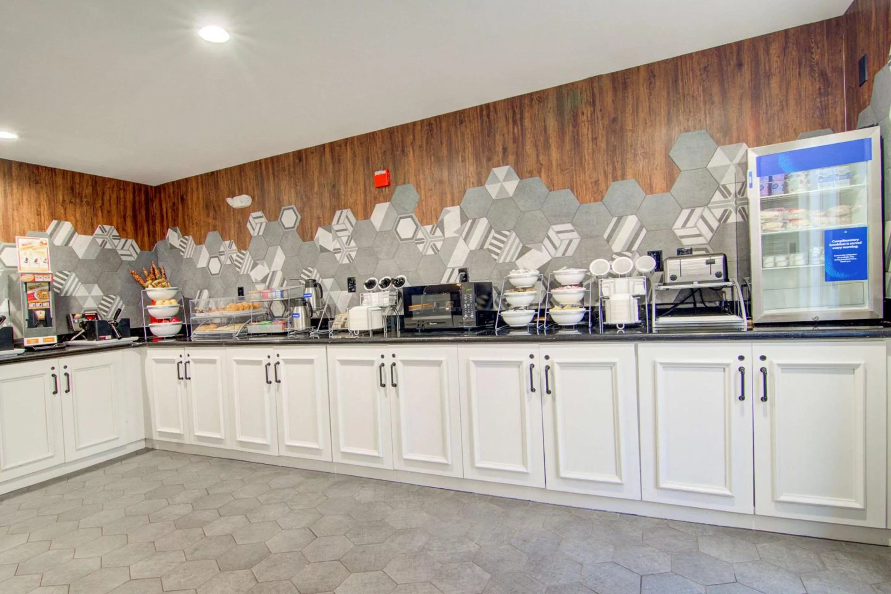 Restaurant/places to eat in Comfort Suites Newport News Airport