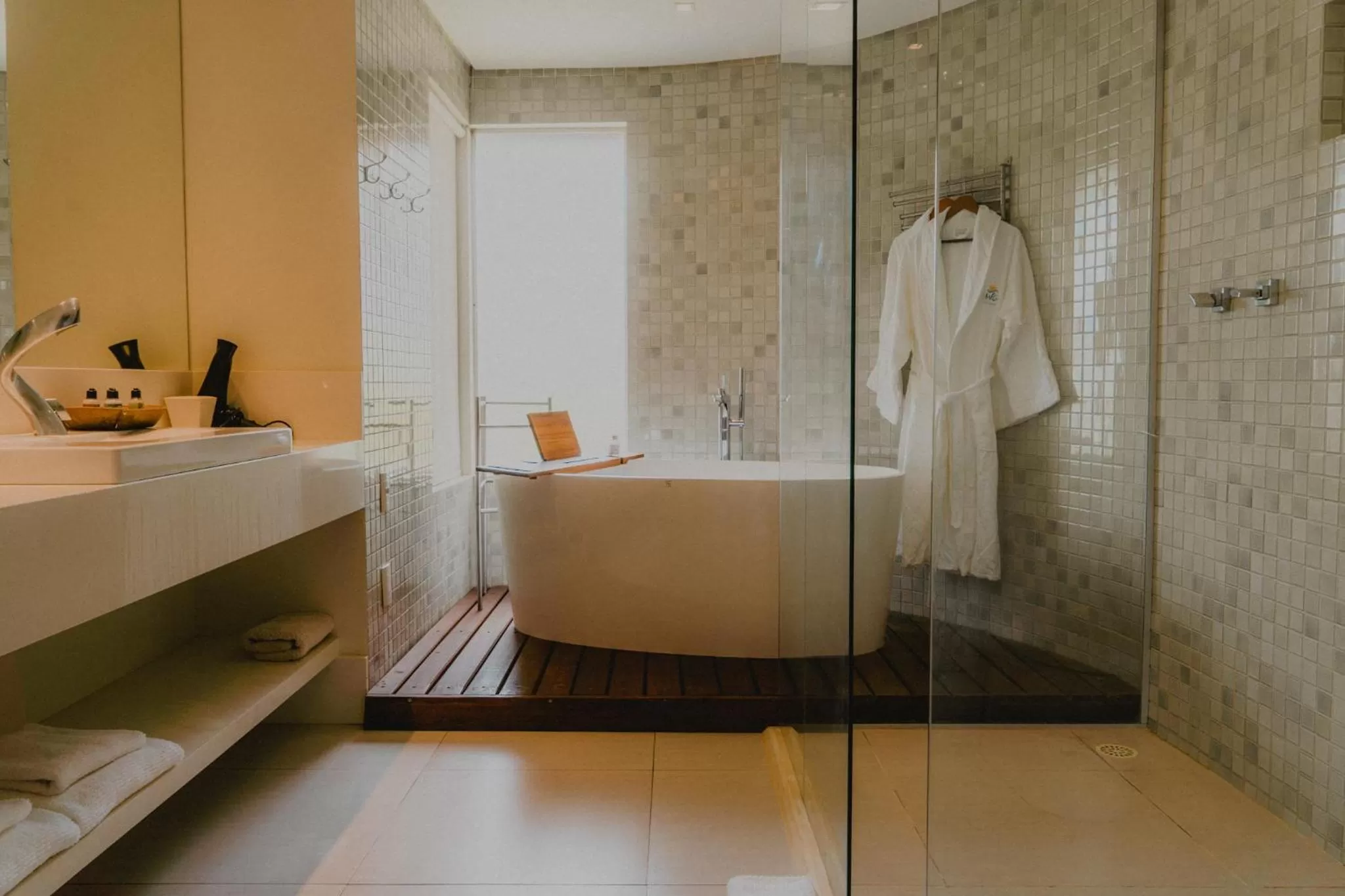 Hot Tub, Bathroom in Pousada Rangai