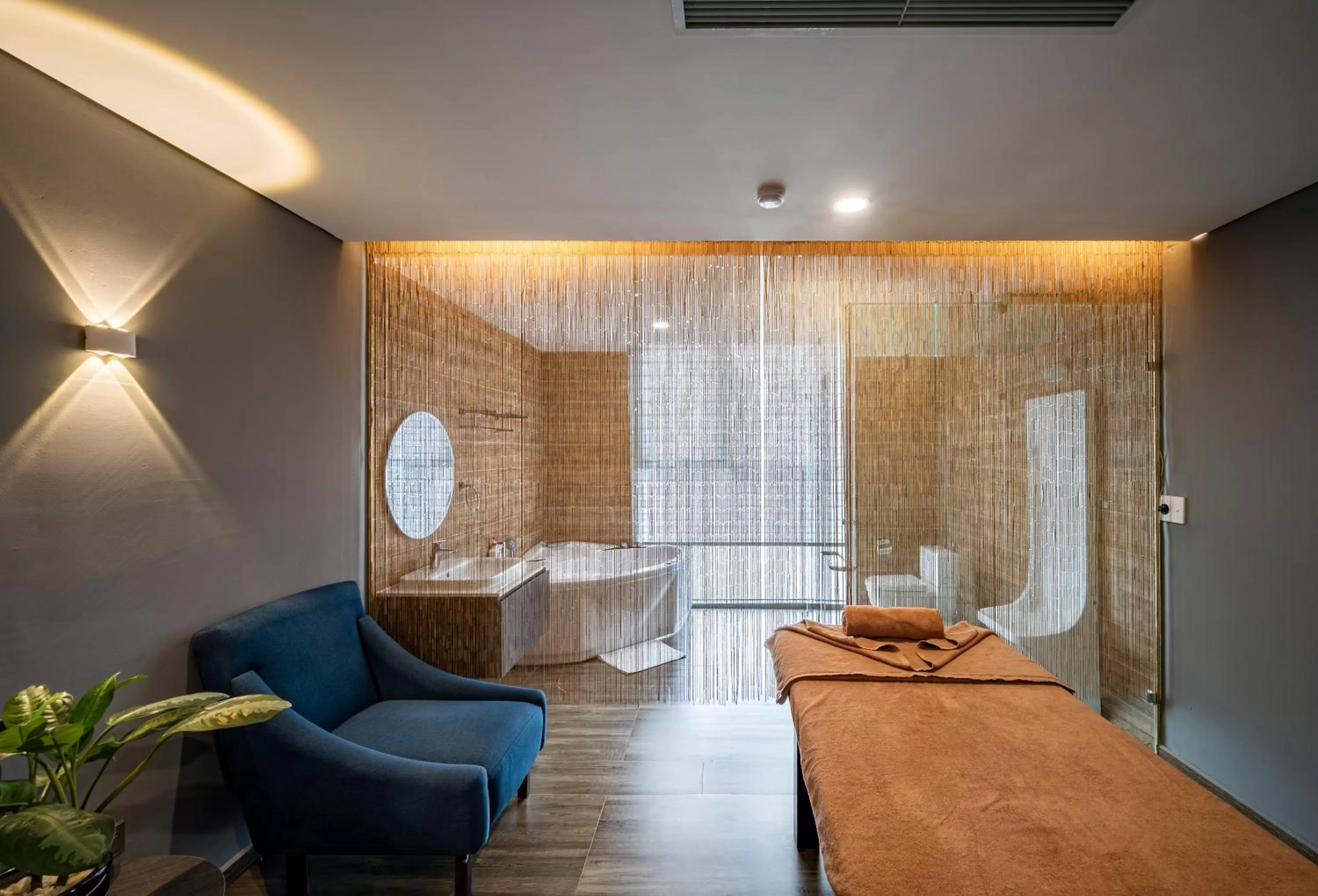 Massage in Muong Thanh Luxury Saigon Hotel