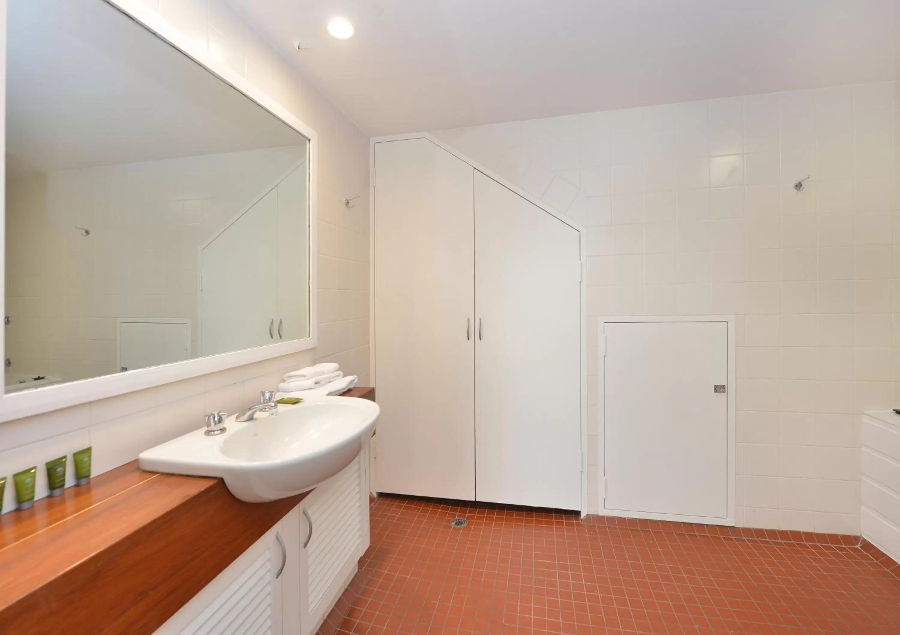 Bathroom in Driftwood Mantaray - Official Onsite Reception and Check In