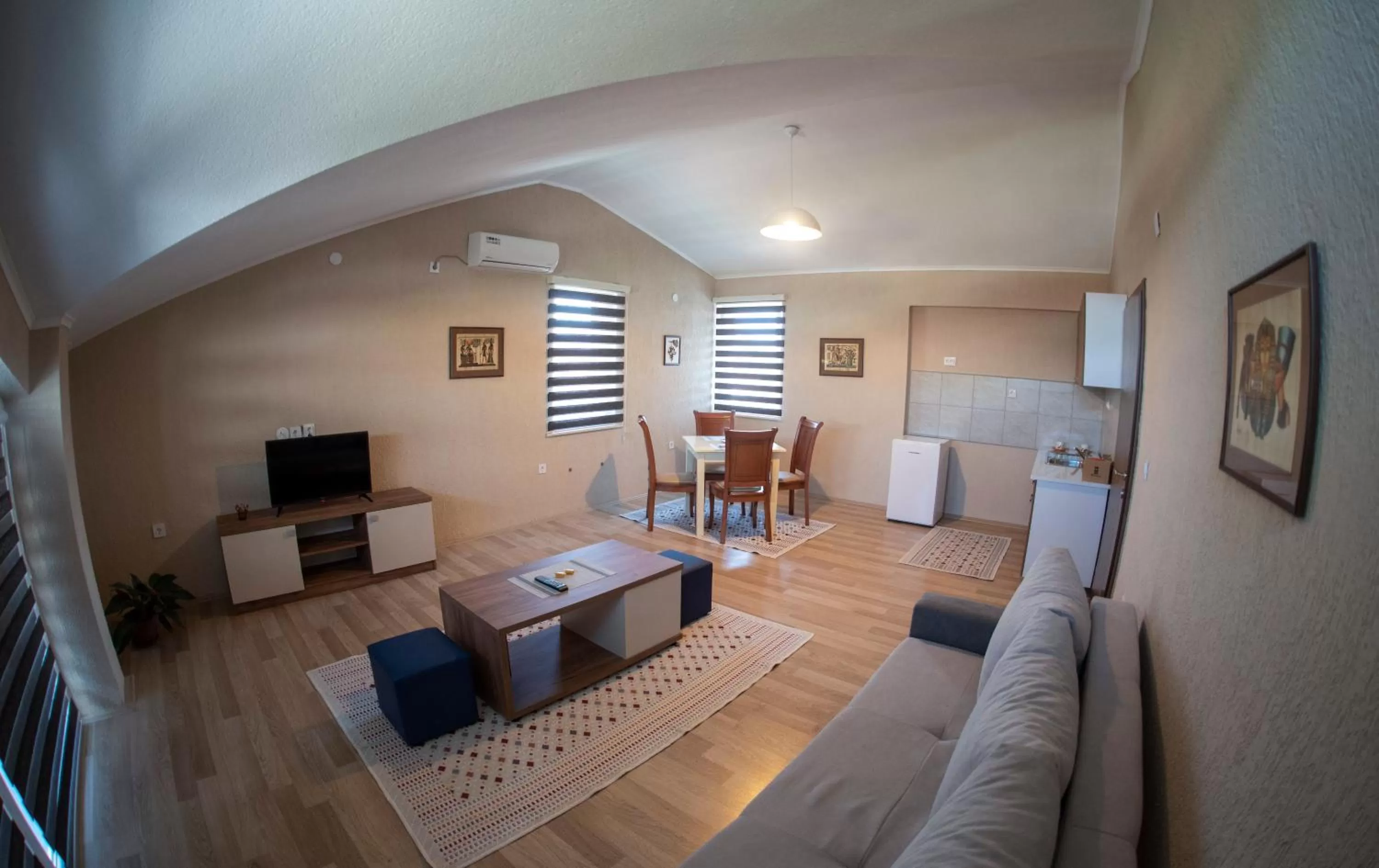 Seating Area in DIONIS Rooms & Apartments