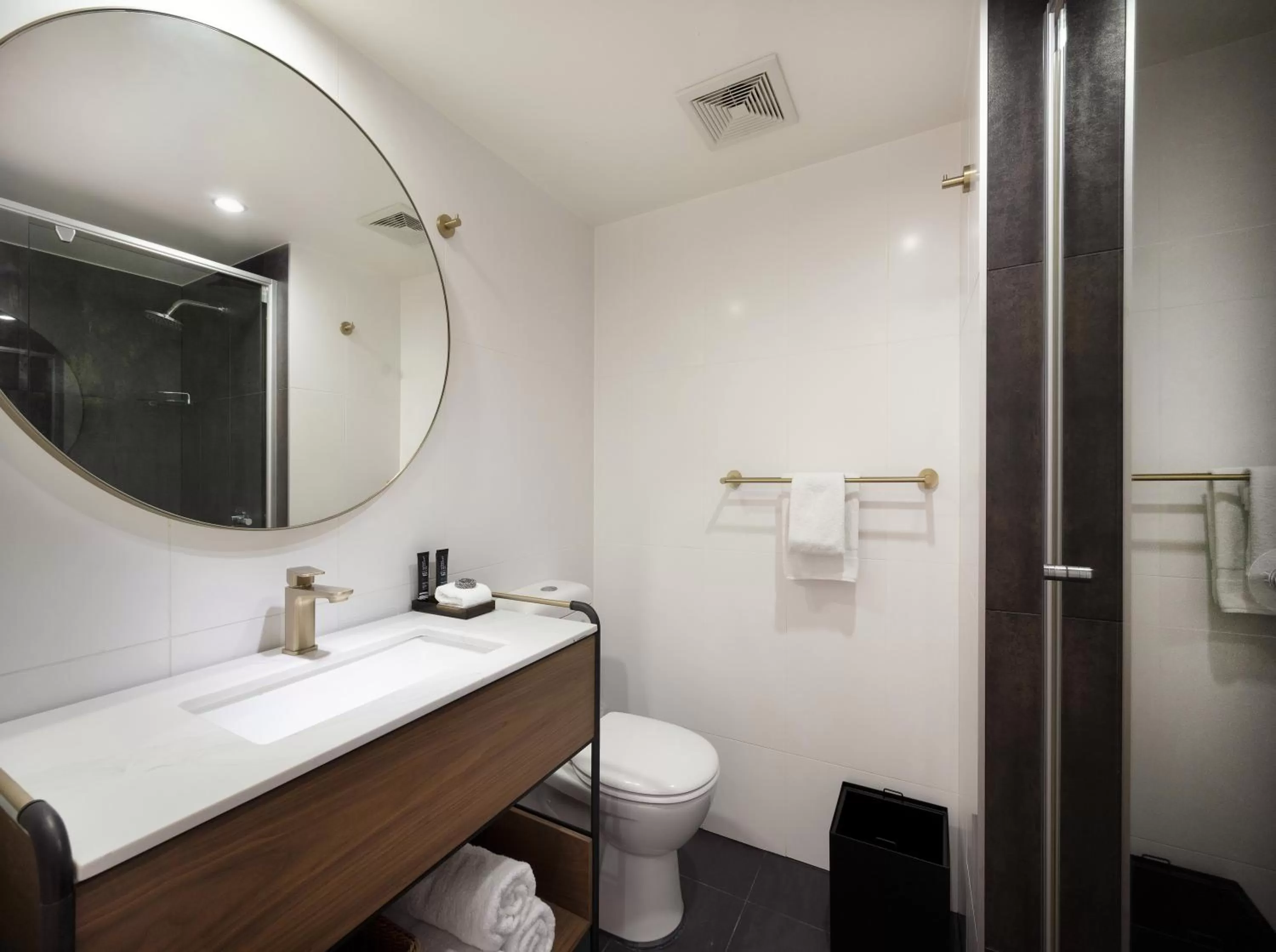 Bathroom in Mantra Terrace Brisbane