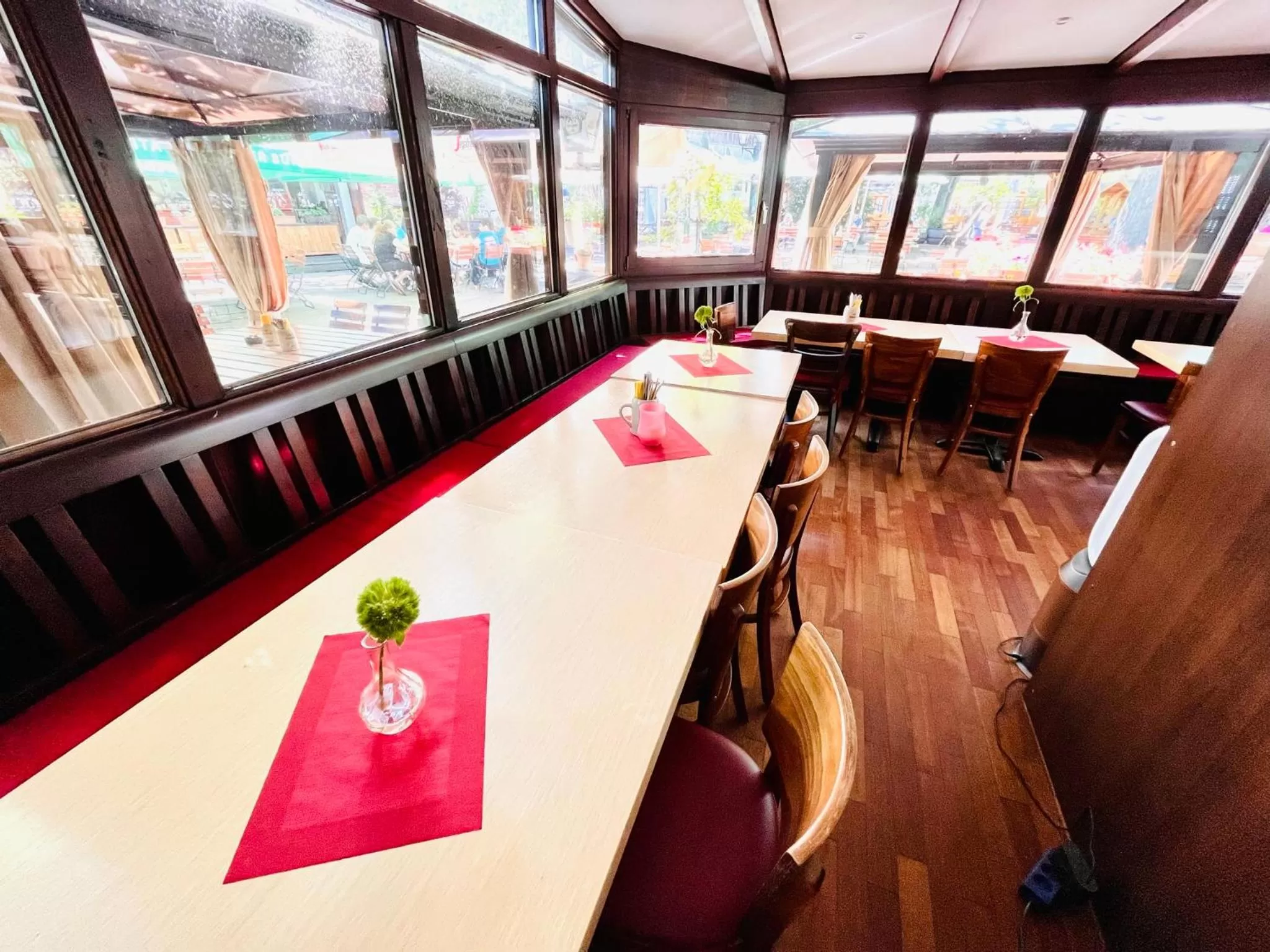 Restaurant/places to eat in Hotel Hoepfner Burghof