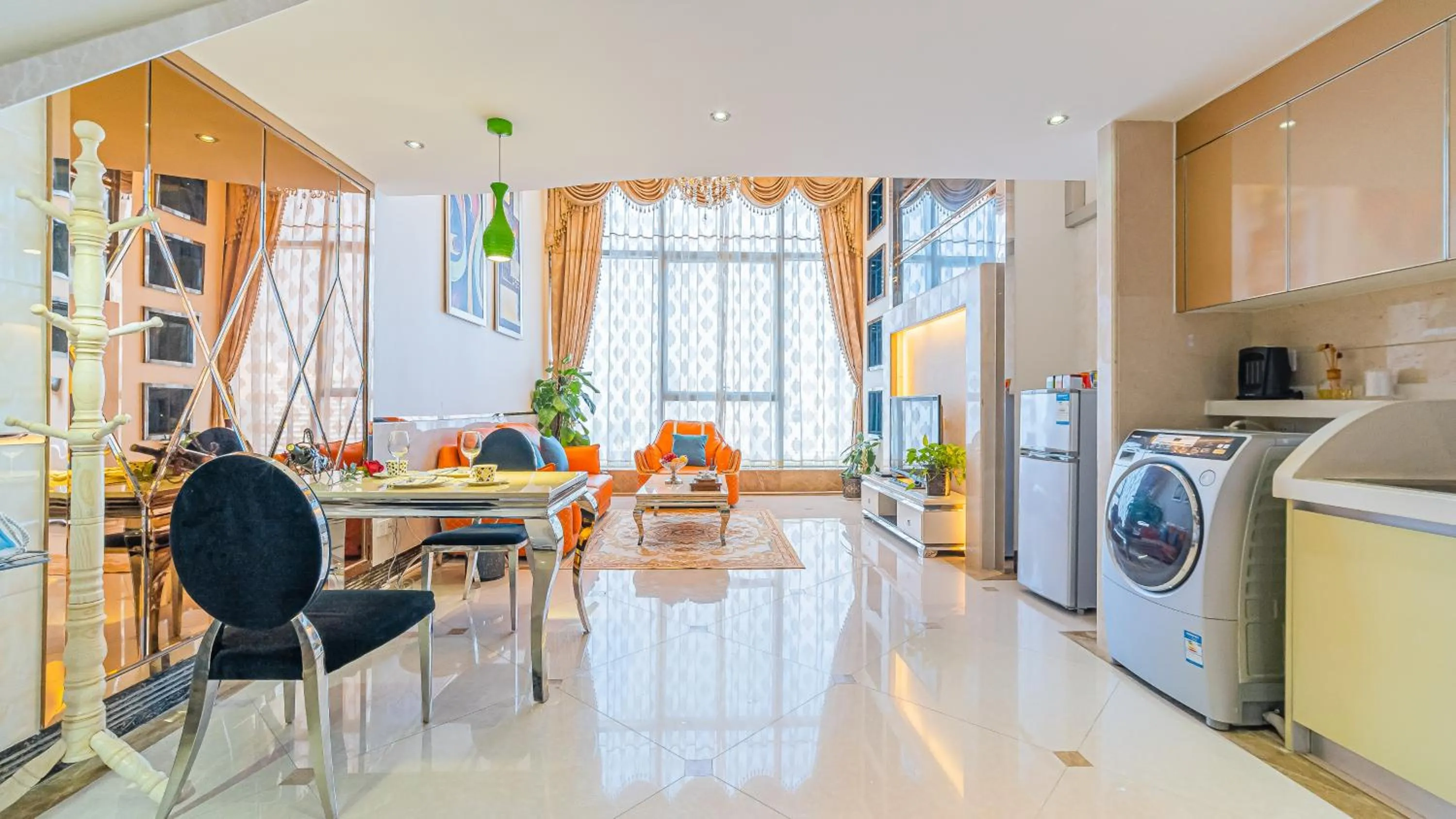 Photo of the whole room in South & North International Apartment Beijing Road