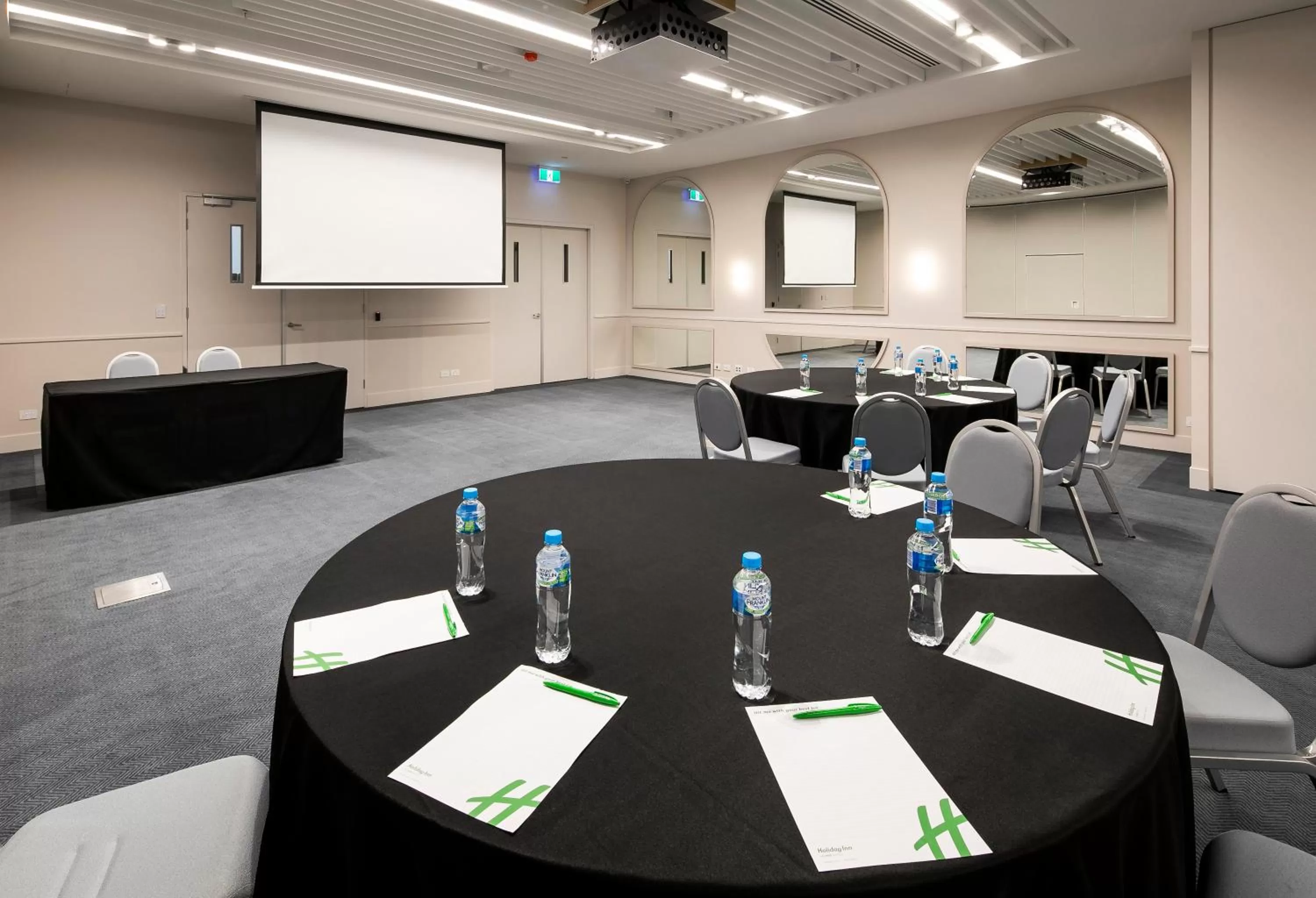 Meeting/conference room in Holiday Inn Werribee by IHG