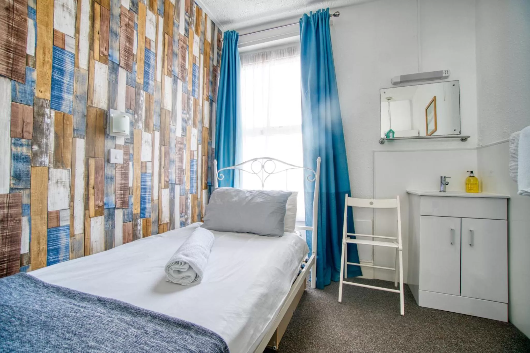 Bedroom, Bed in St Weonards