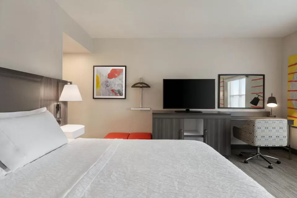 Bed in Snoqualmie Inn by Hotel America