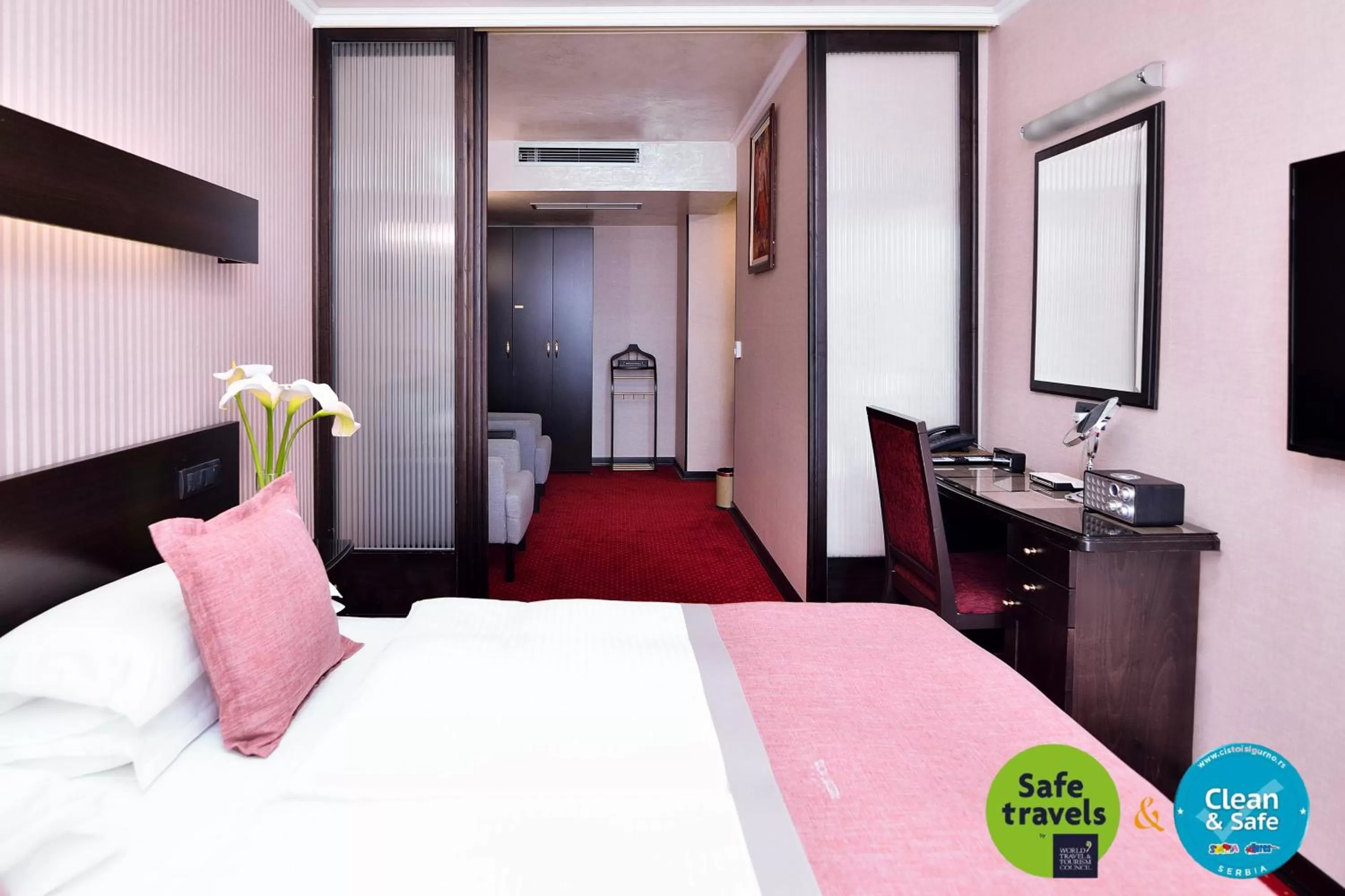 Bedroom, Bed in Prezident Hotel