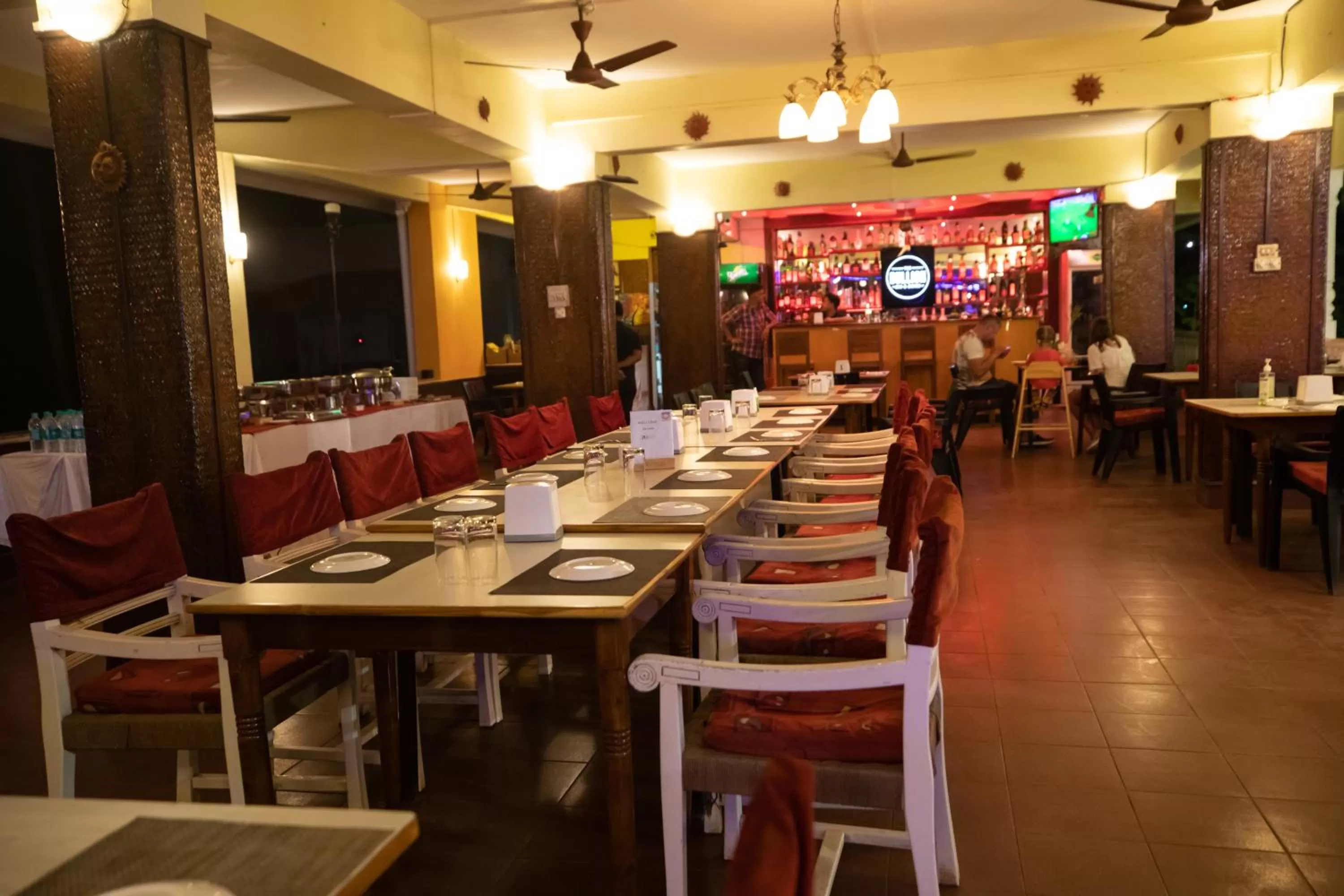 Restaurant/places to eat in The Woodside Inn