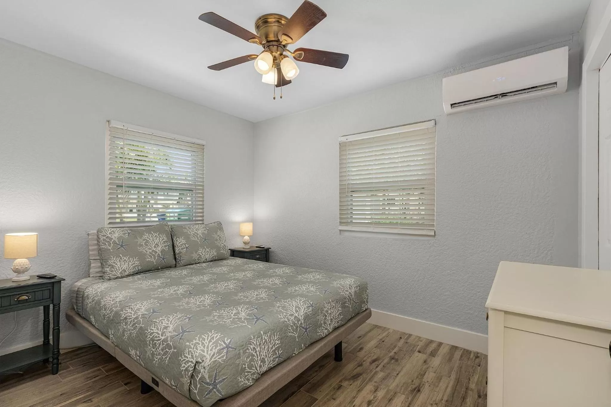 Bedroom, Bed in Matlacha on Shoreview