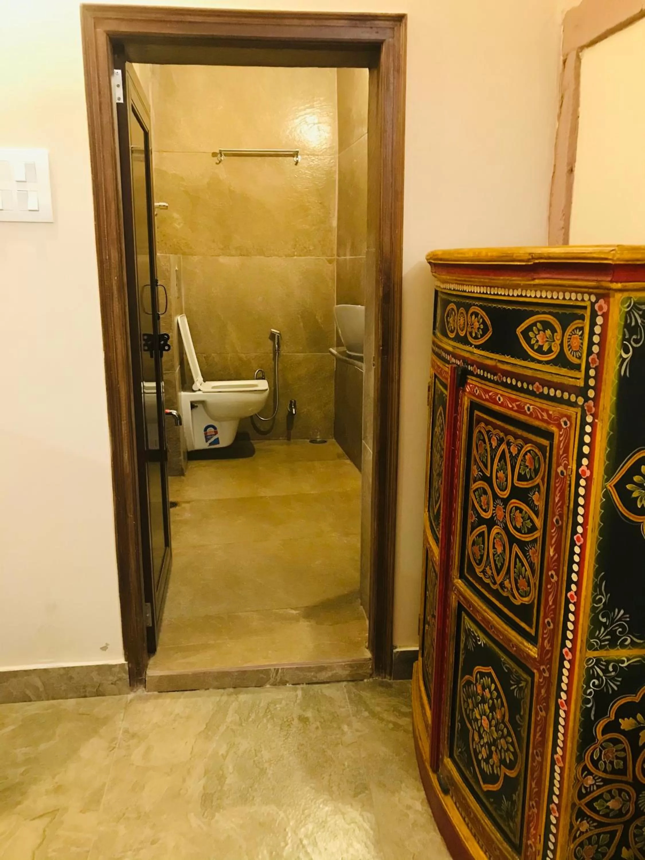 Bathroom in Corsican Haveli