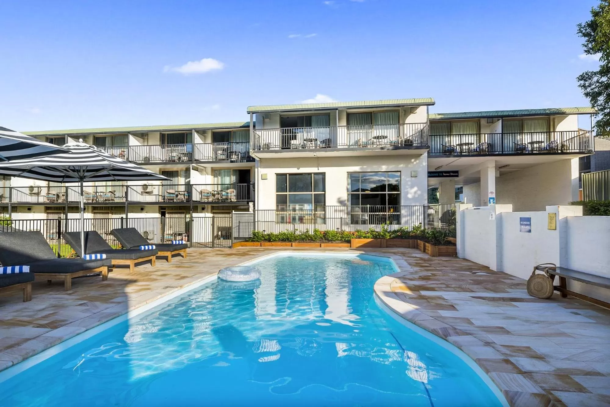 Pool view in Kiama Shores