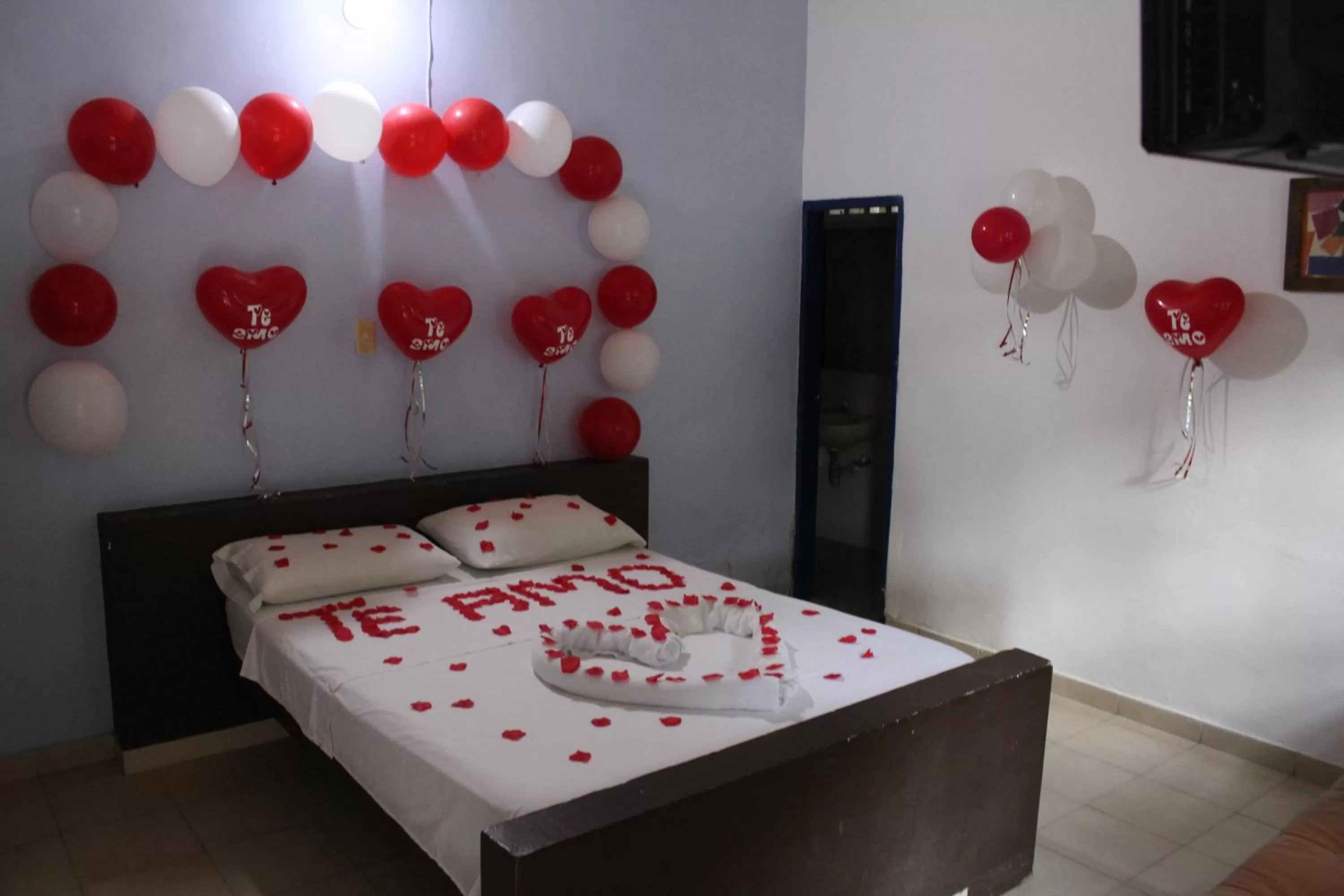 Photo of the whole room, Bed in Rio Escondido