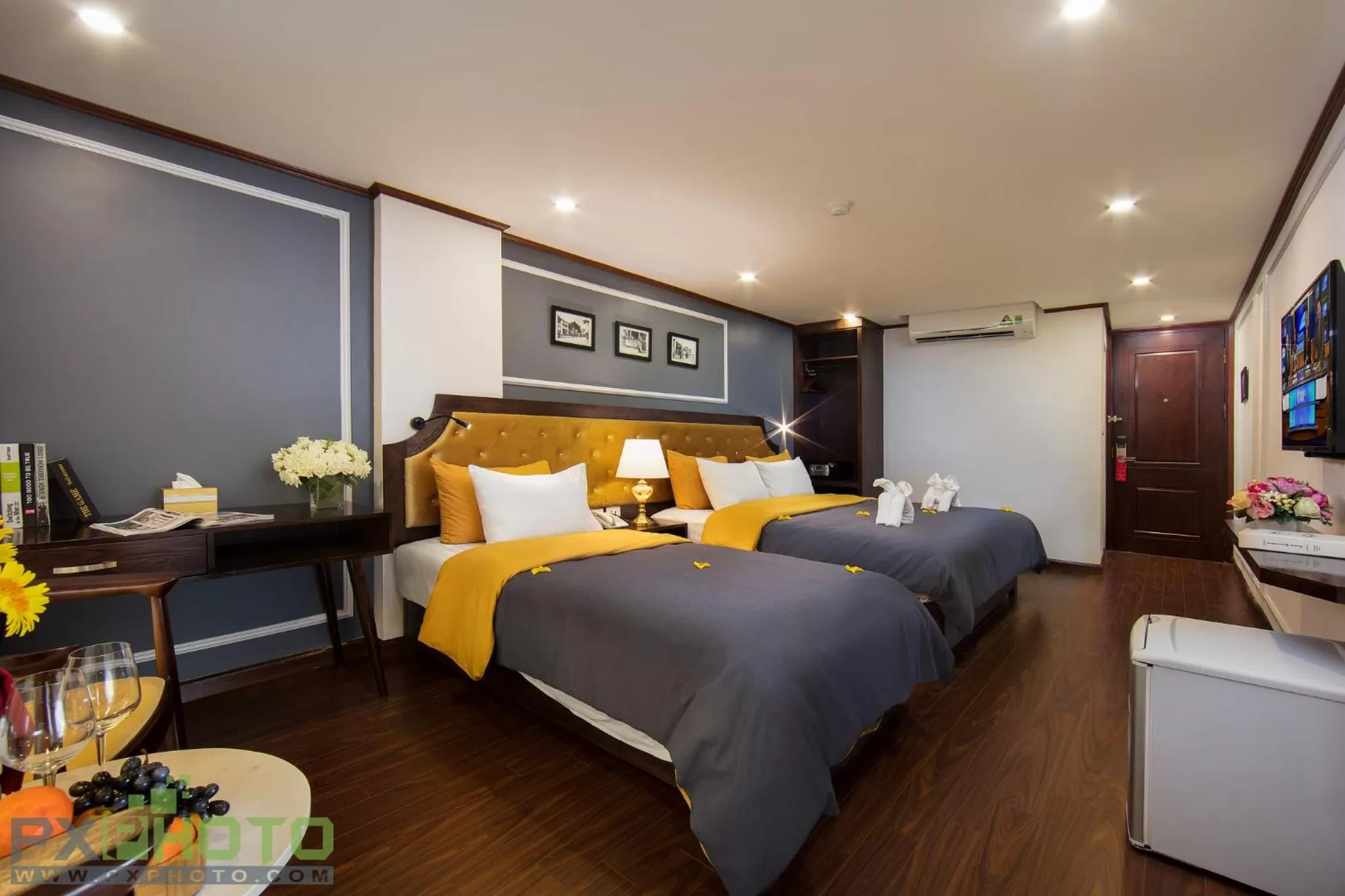 Family, Bed in MayFlower Hotel- Central Old Quarter