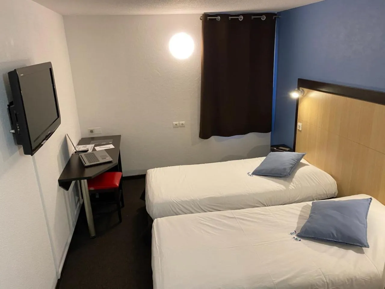 Bed in Enzo Hotels Vierzon by Kyriad Direct