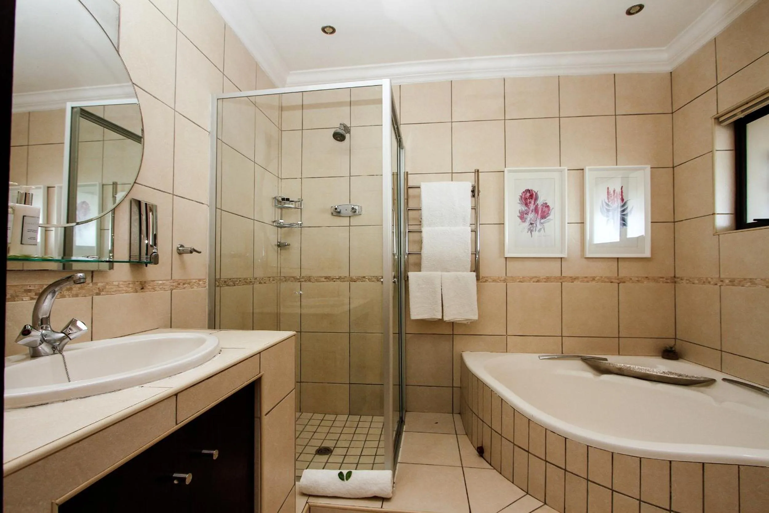 Shower in Sanchia Luxury Guest House