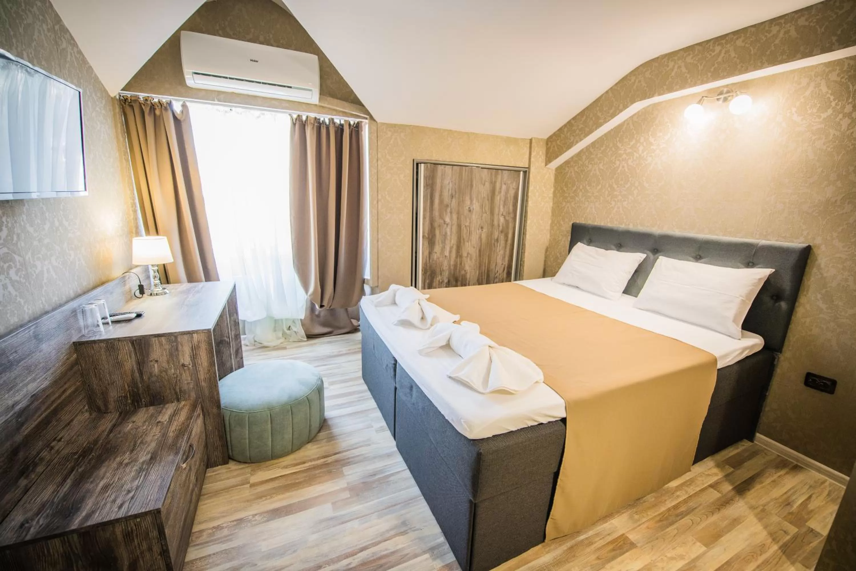 Bed in Vida Family Hotel