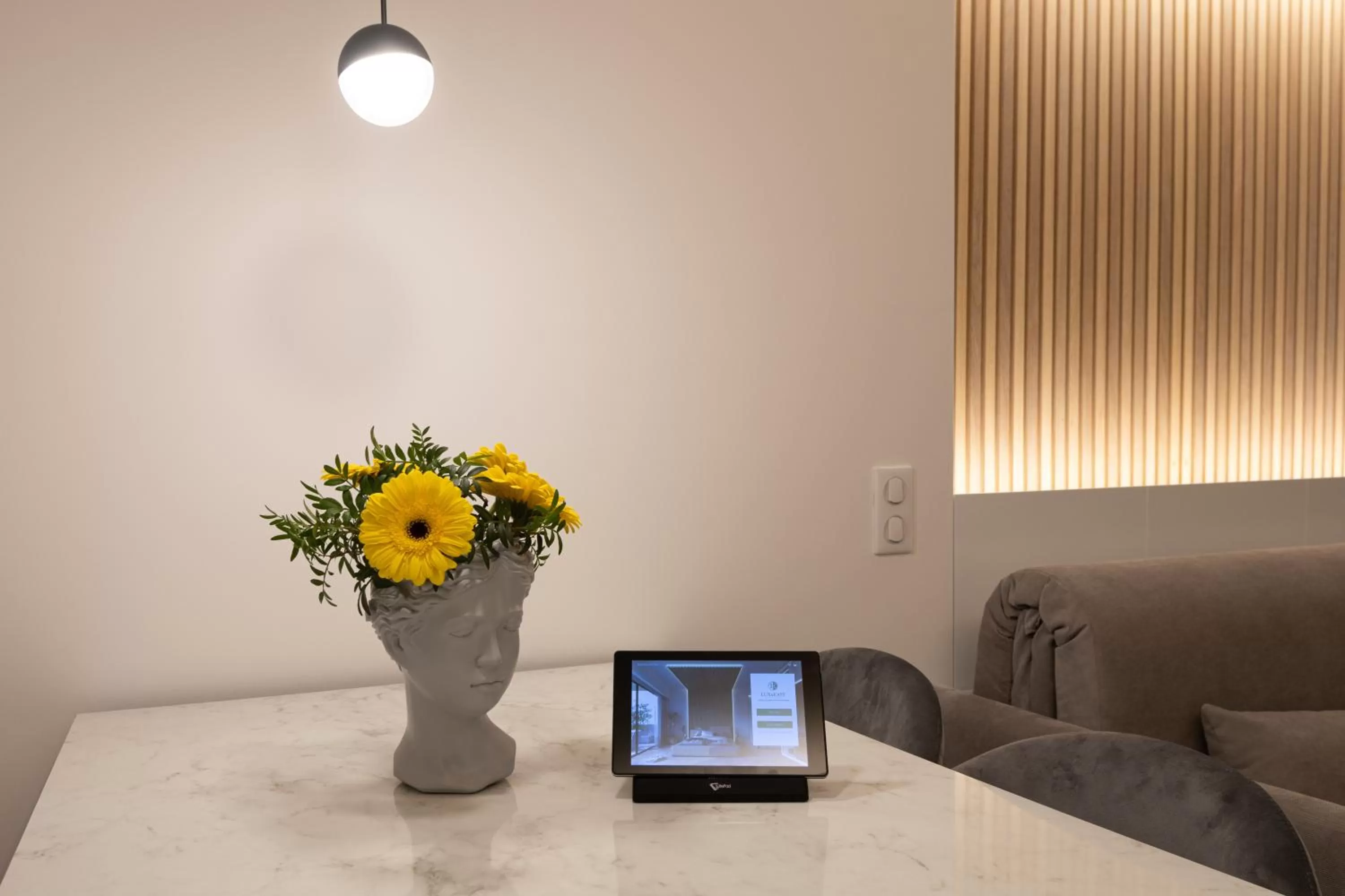 concierge in Incanto Boutique Suites - Neos Kosmos