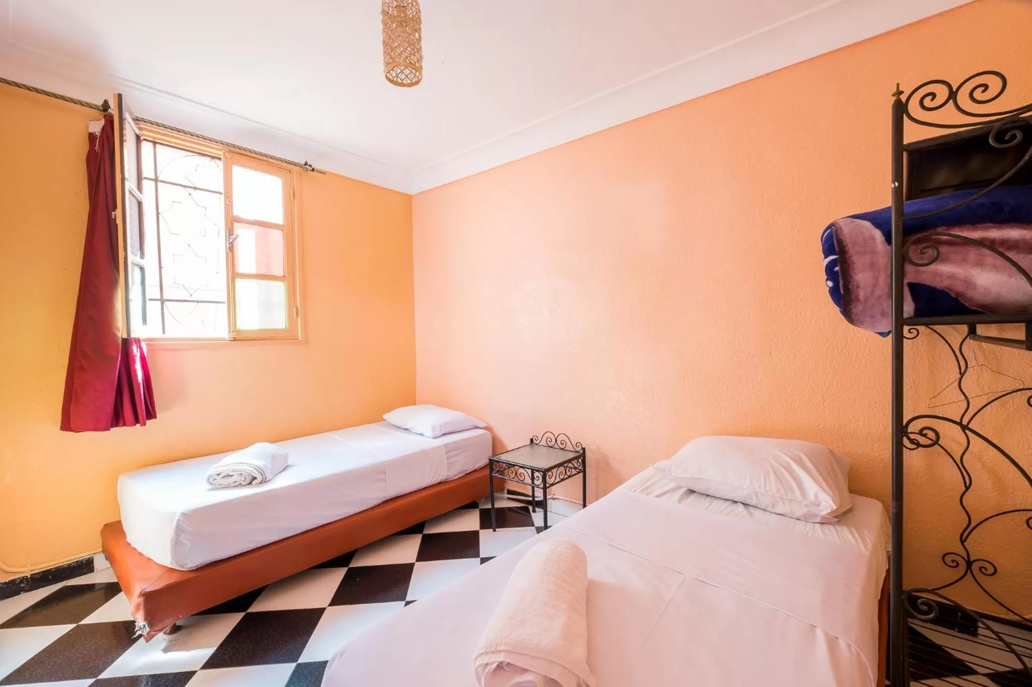 Twin Room with Bathroom in Hotel Central Palace