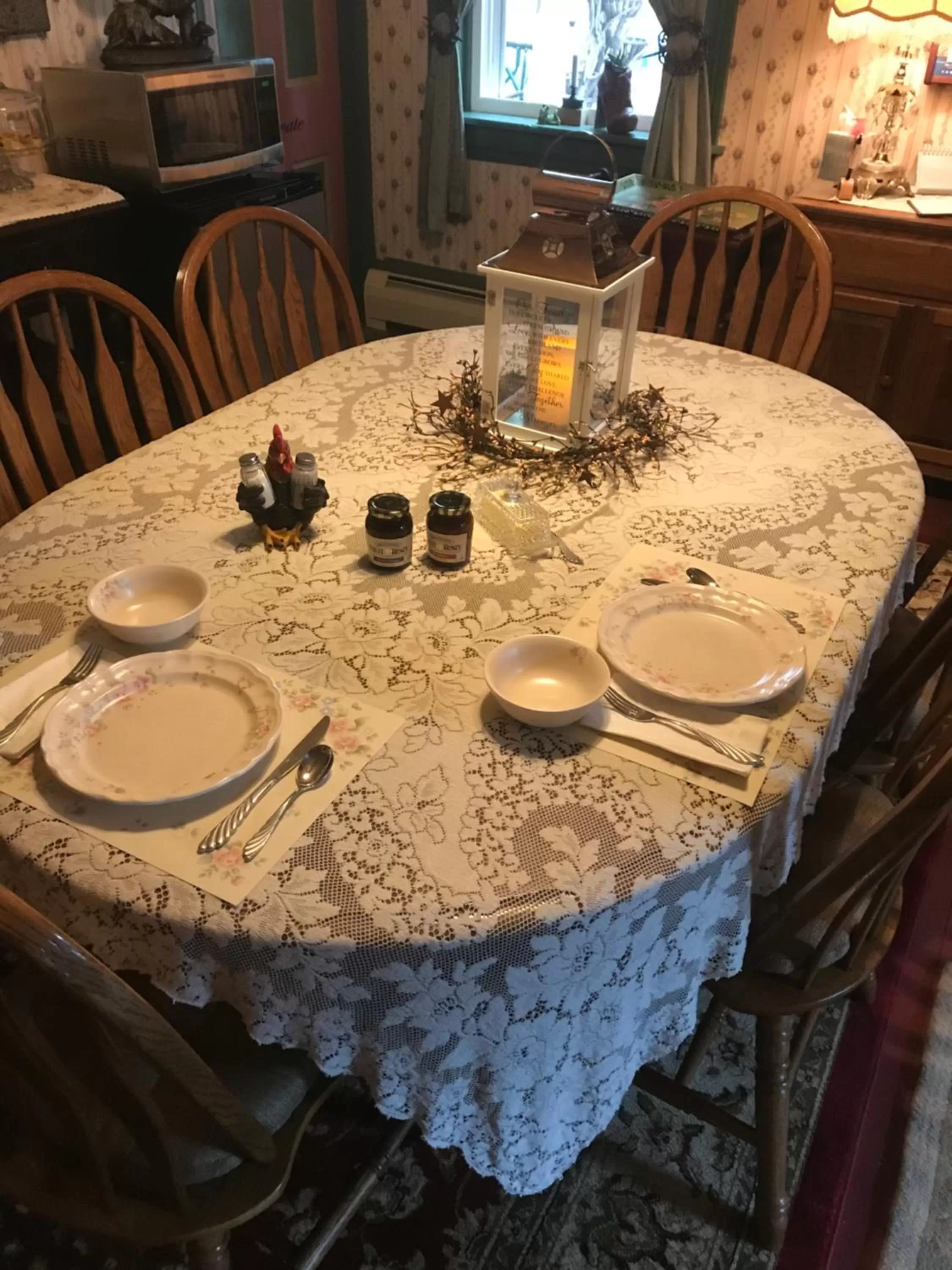 Breakfast in Carriage Stop Bed & Breakfast