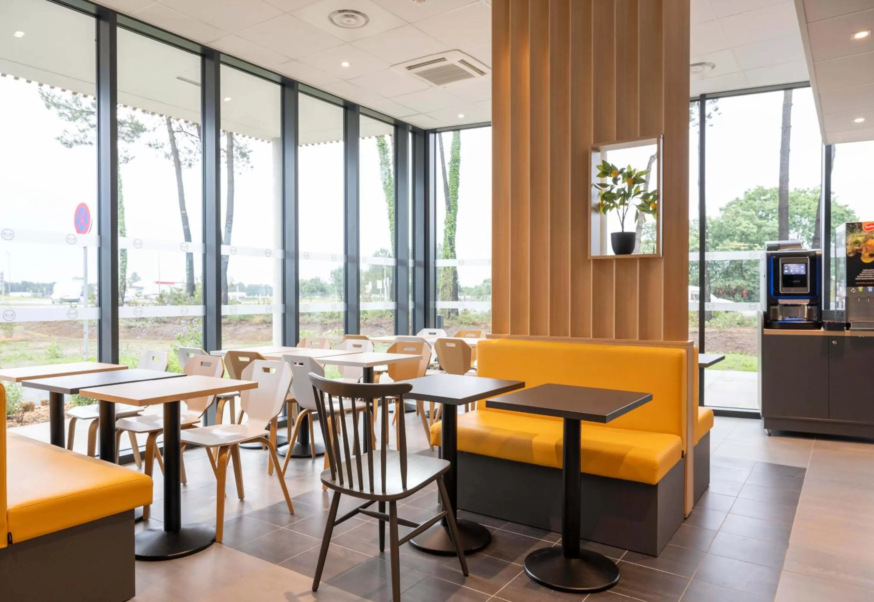 Breakfast in B&B HOTEL Saint-Geours-de-Maremne Hossegor