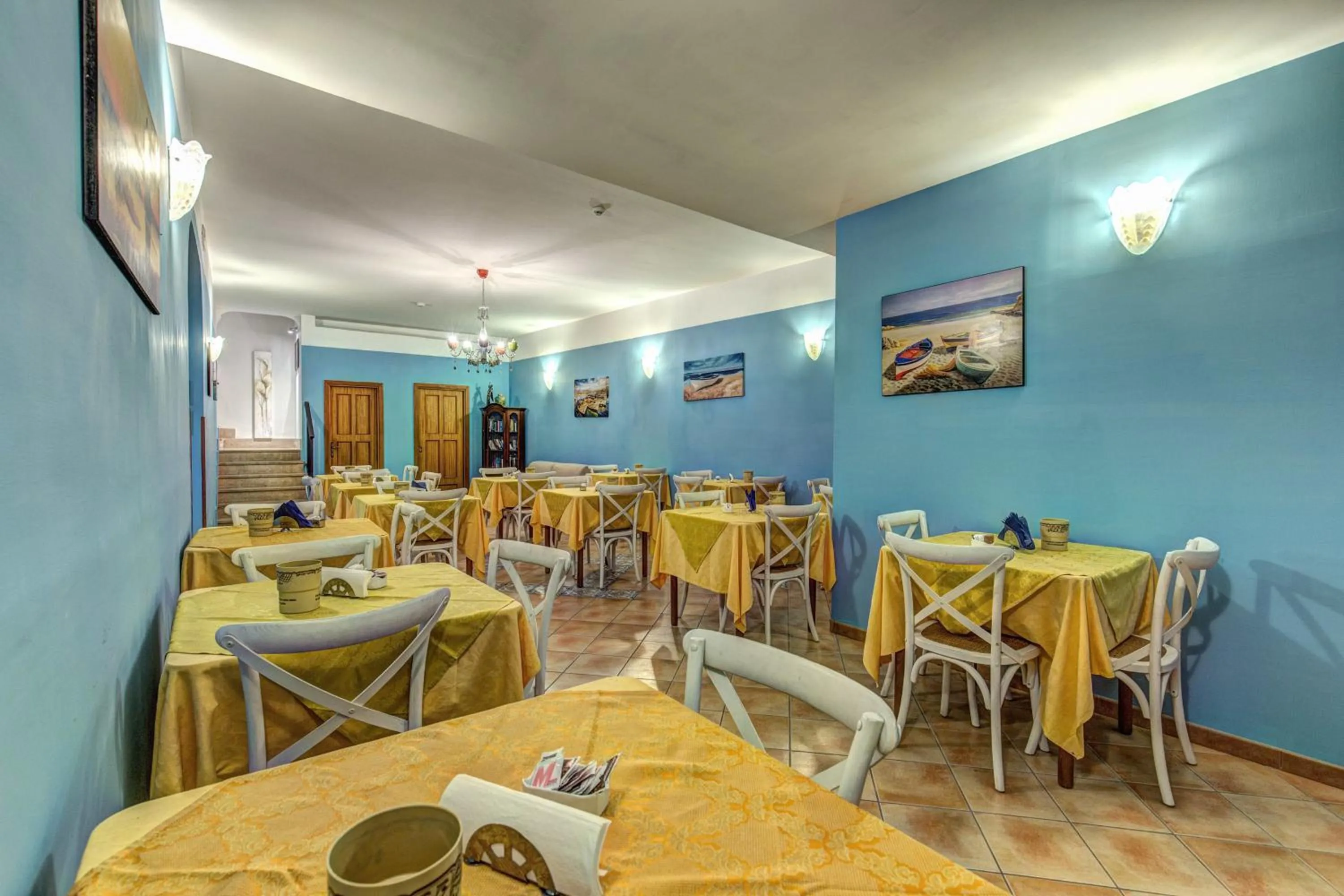 Restaurant/places to eat in Hotel Nice
