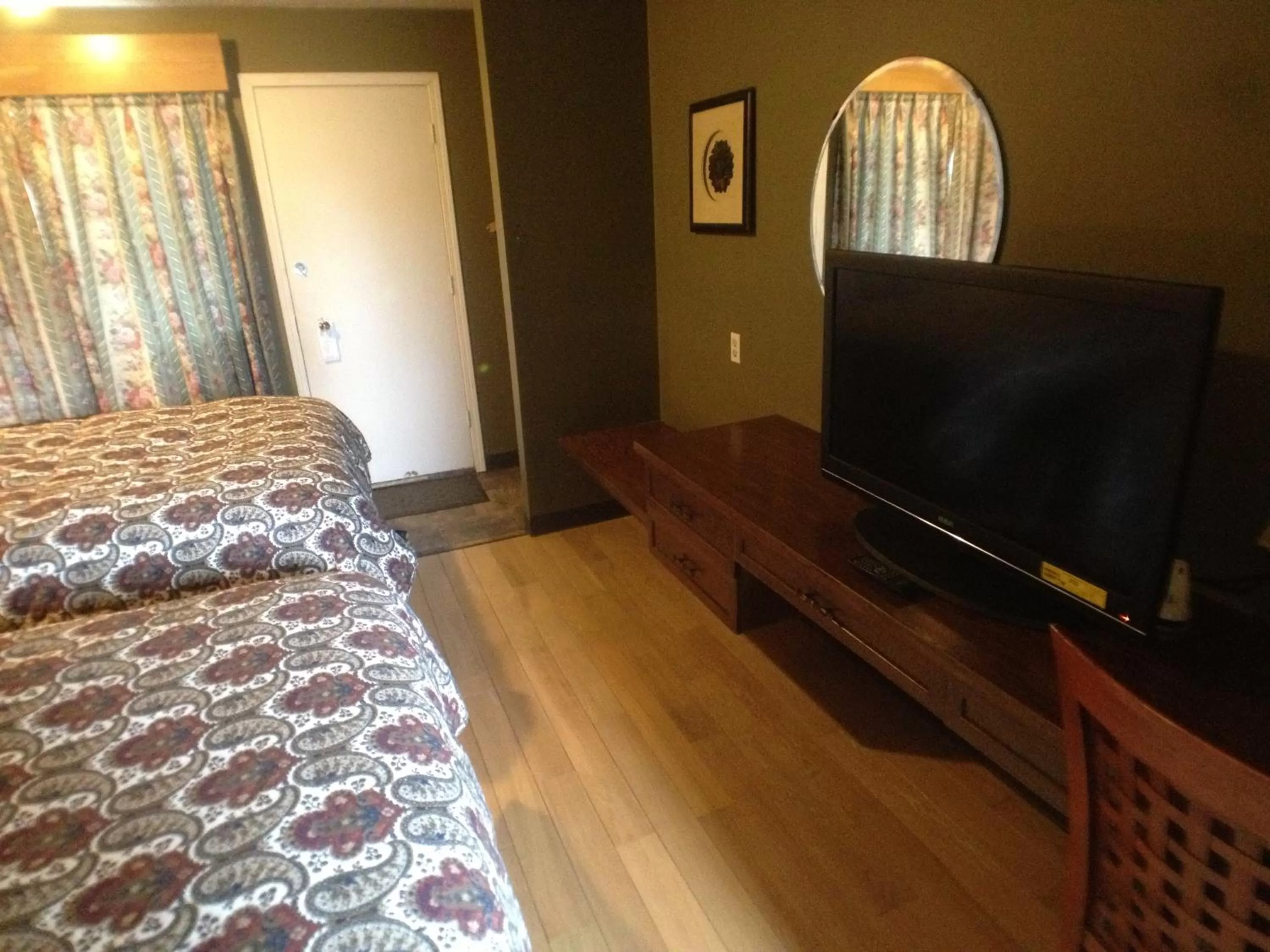 Decorative detail, Bed in Galaxy Motel